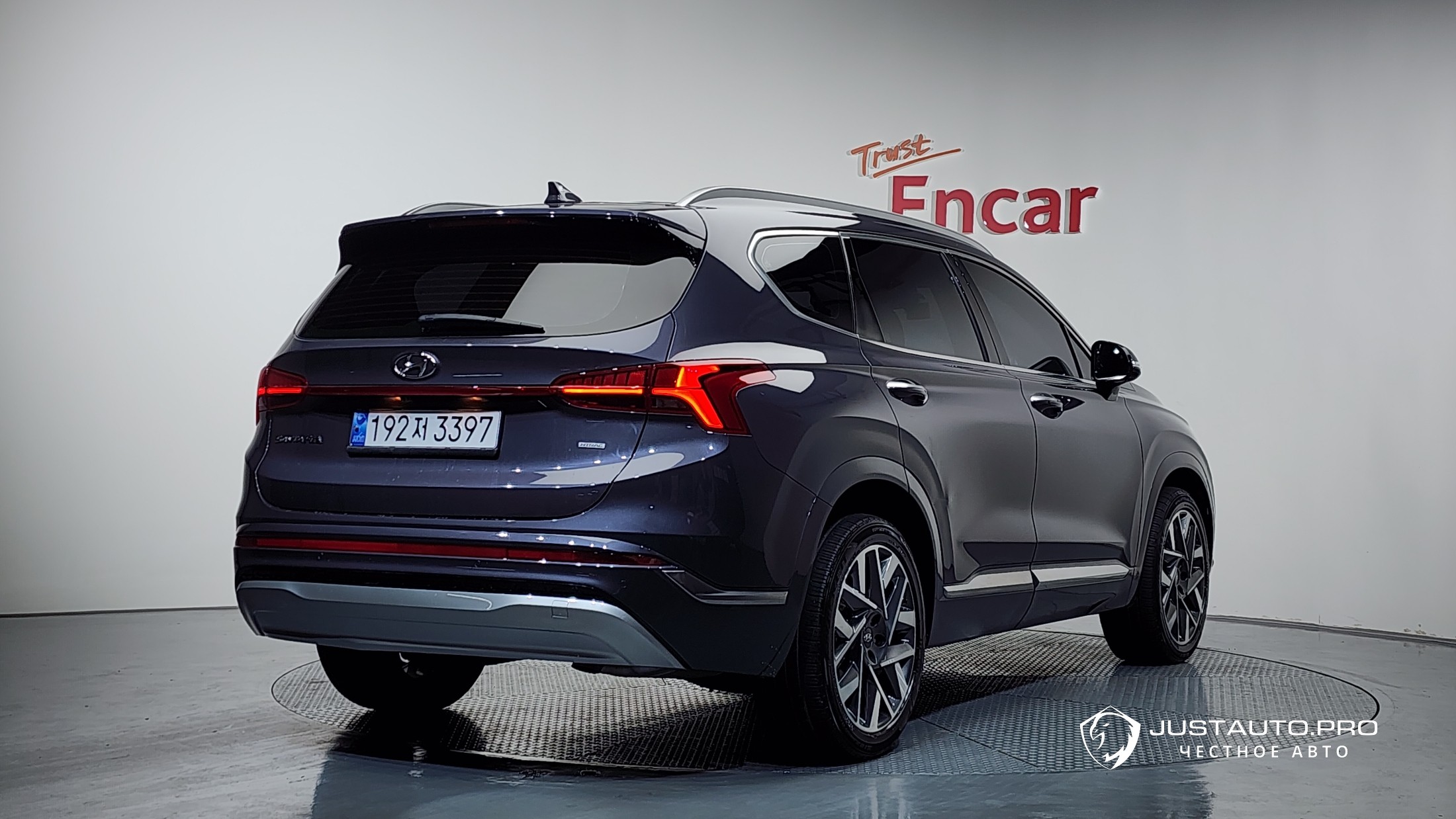 Автомобиль Hyundai Santafe