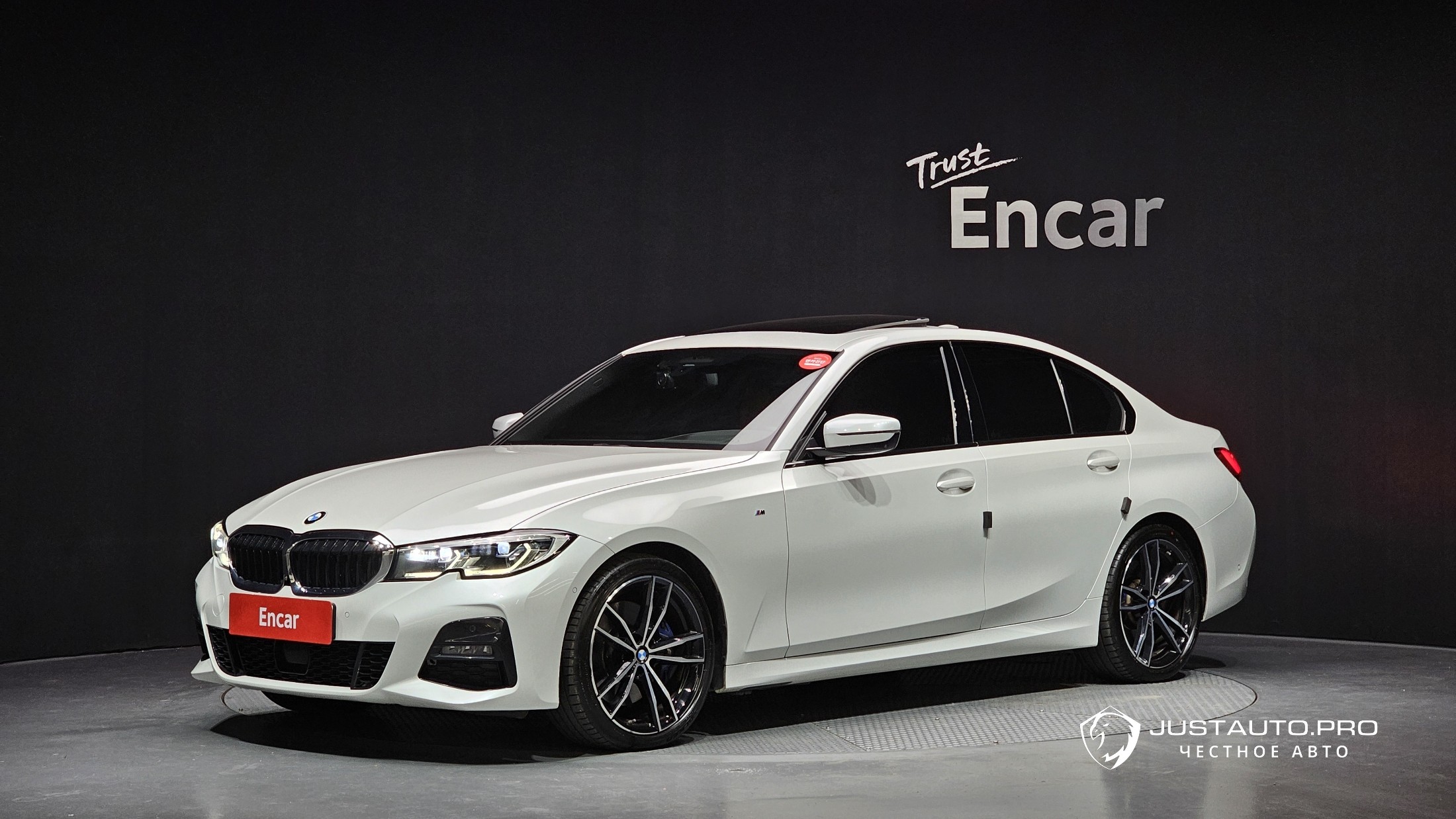 Автомобиль BMW 3-Series