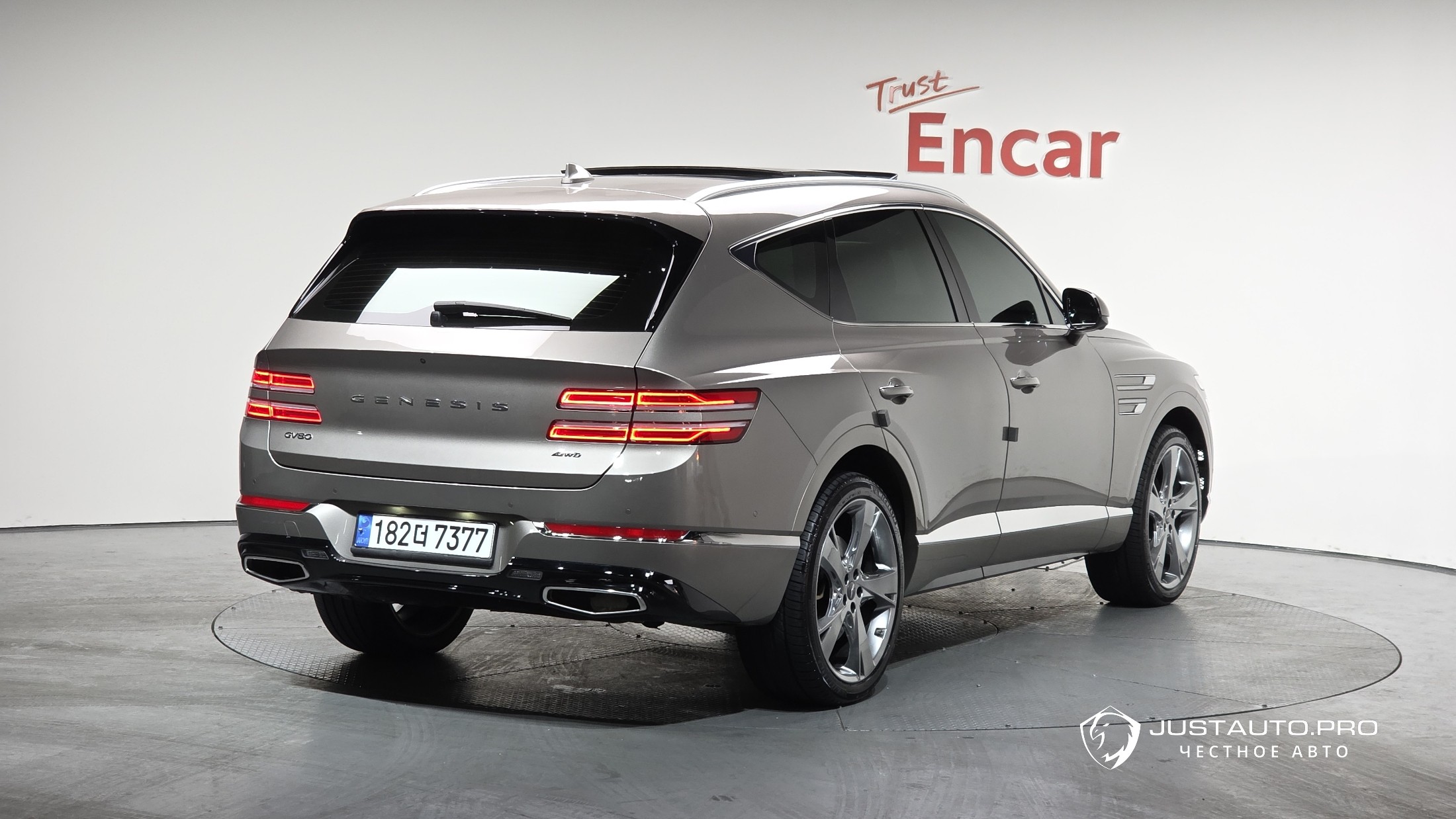 Автомобиль Genesis GV80