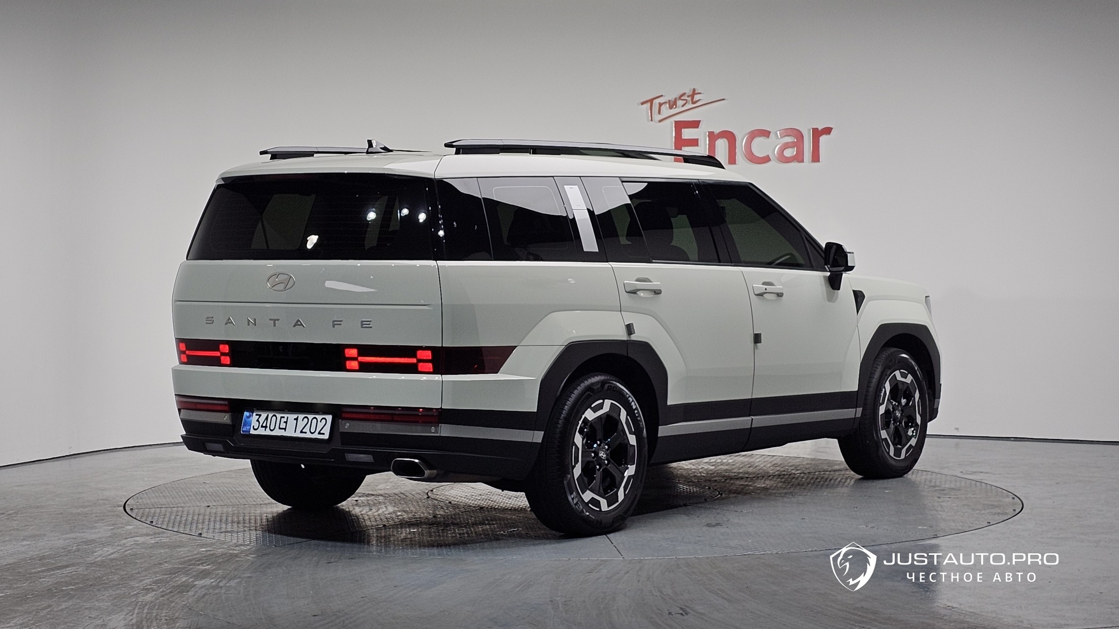 Автомобиль Hyundai Santafe