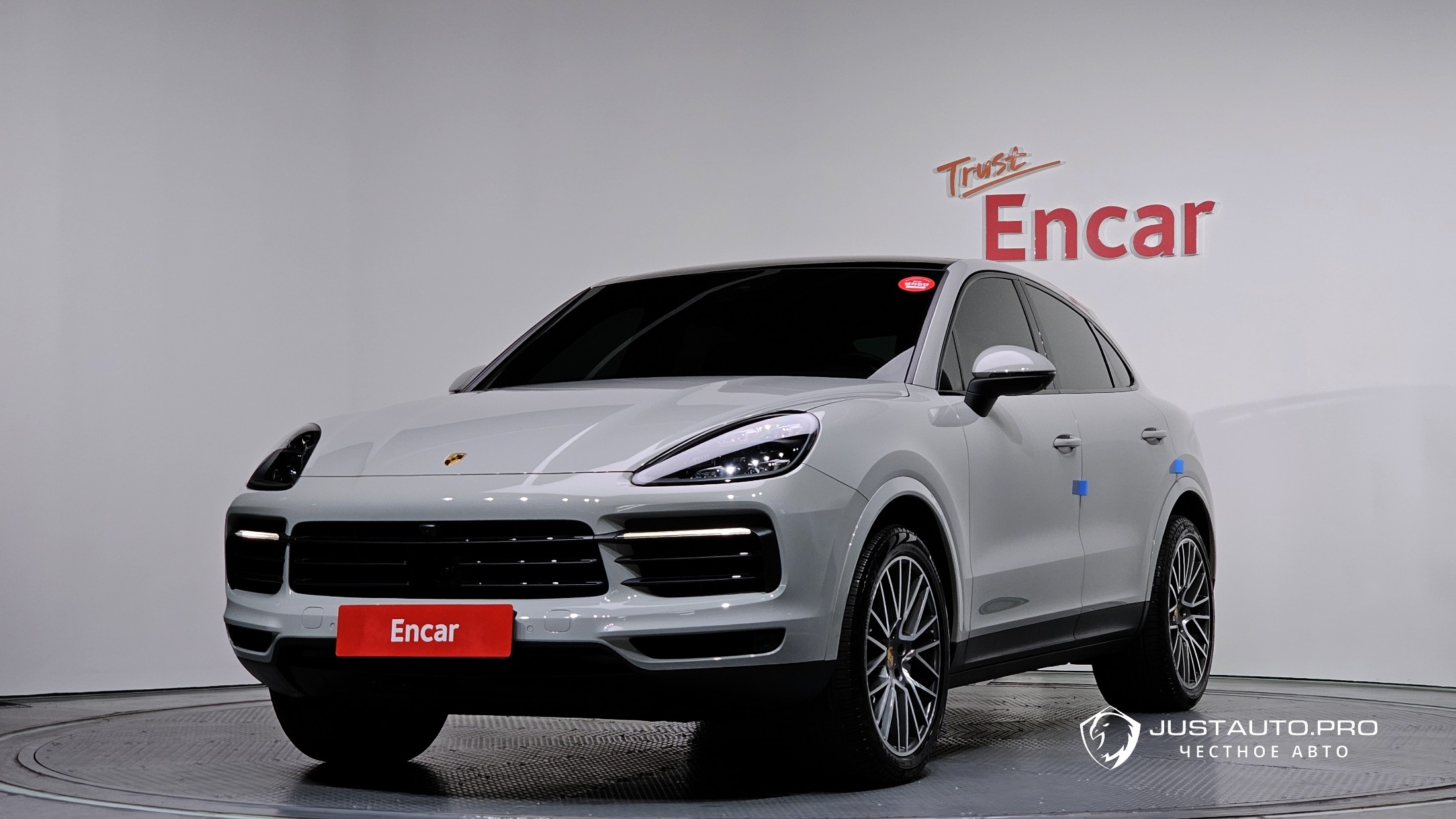 Автомобиль Porsche Cayenne