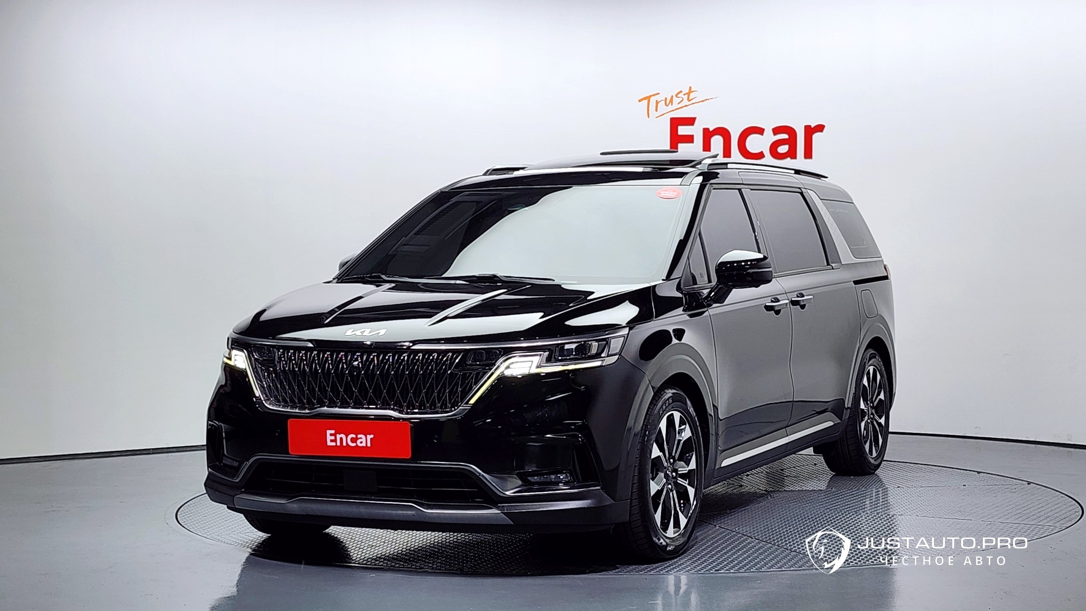 Автомобиль Kia Canival