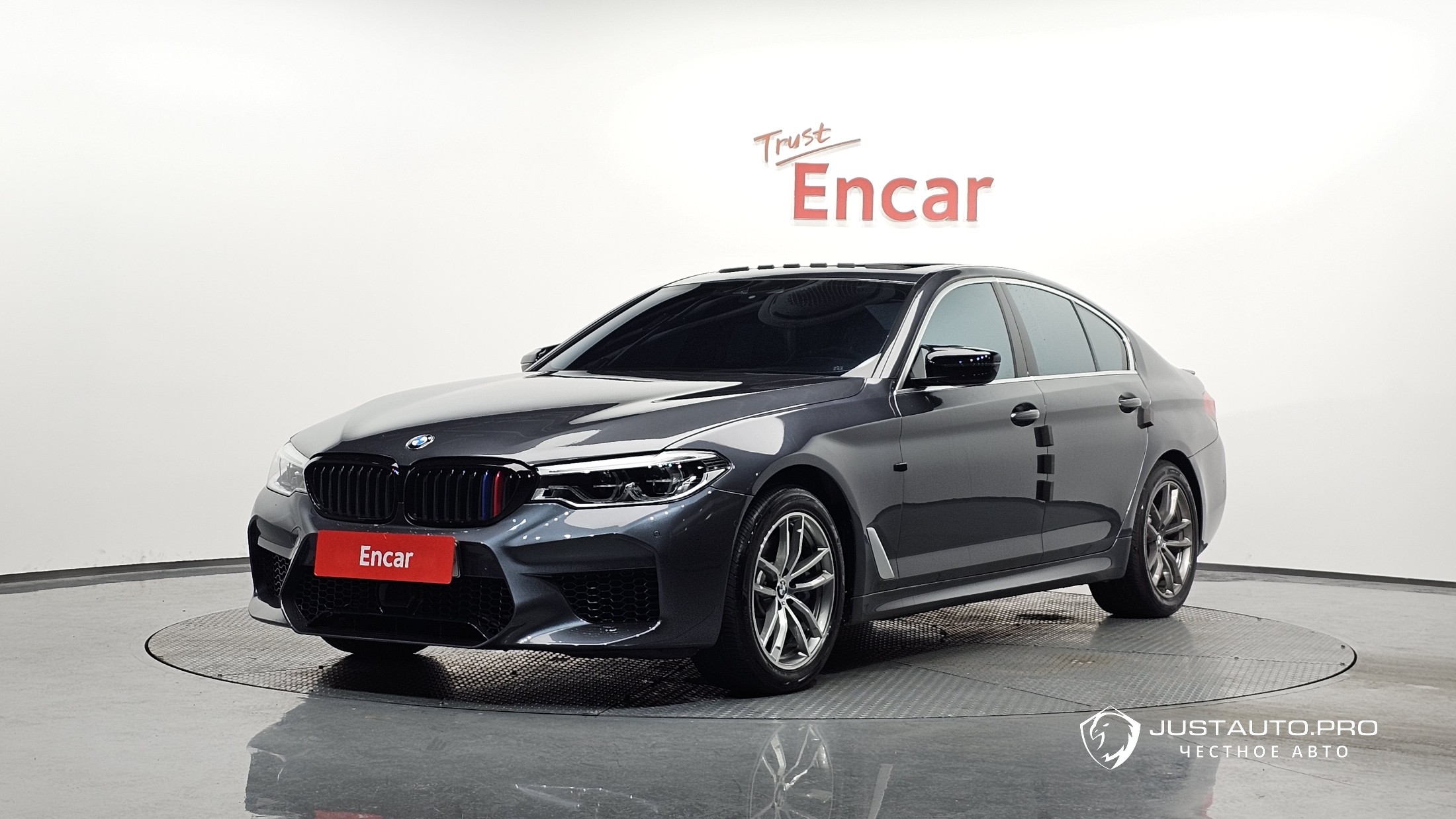 Автомобиль BMW 5-Series