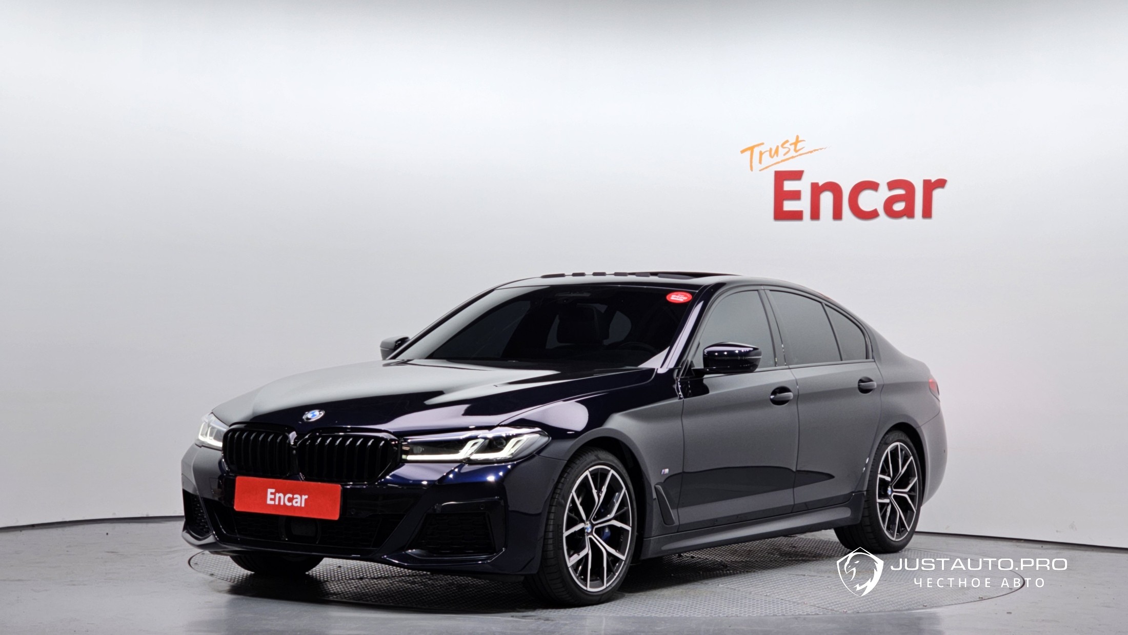 Автомобиль BMW 5-Series