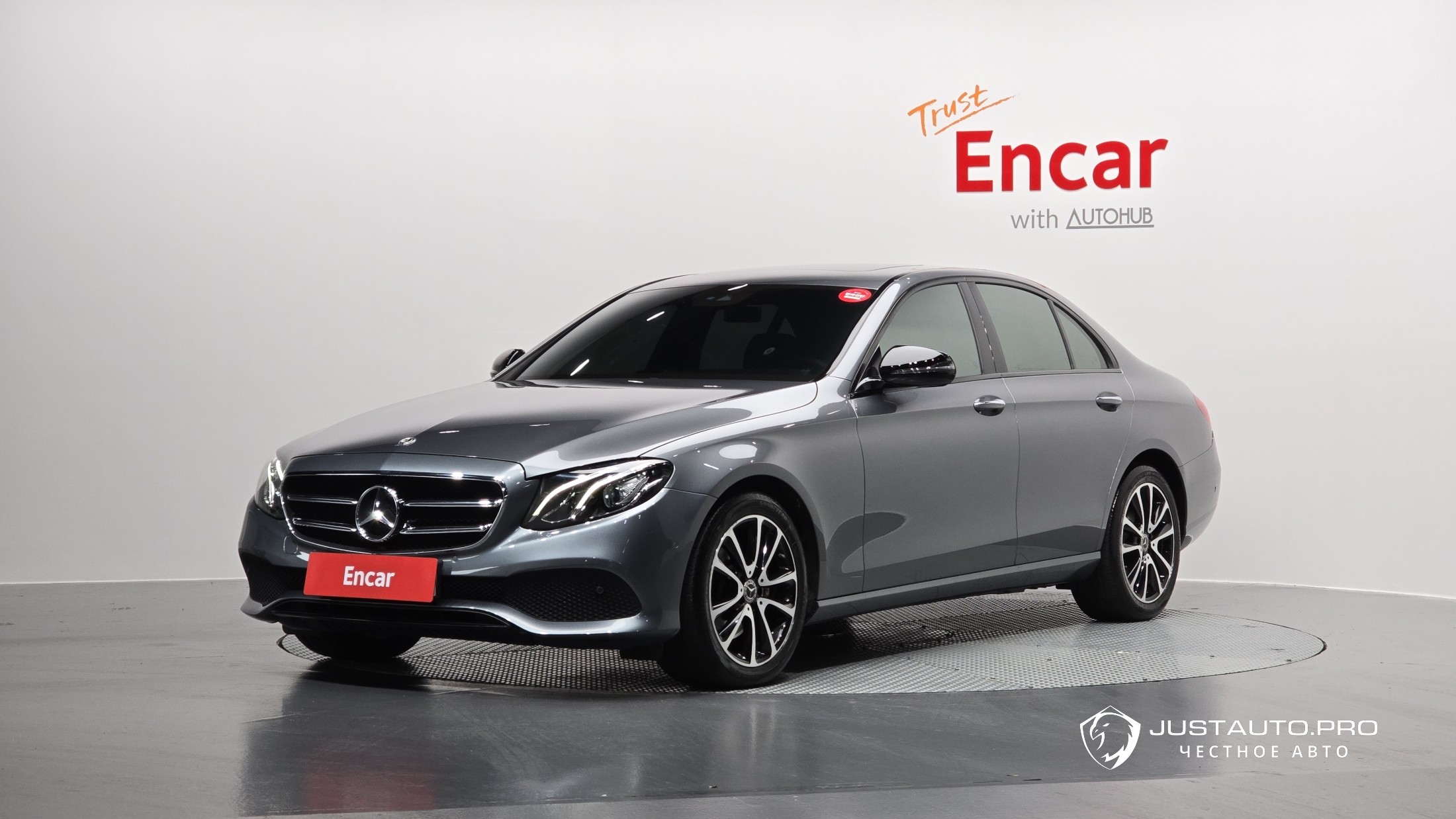 Автомобиль Mercedes-Benz E-Class