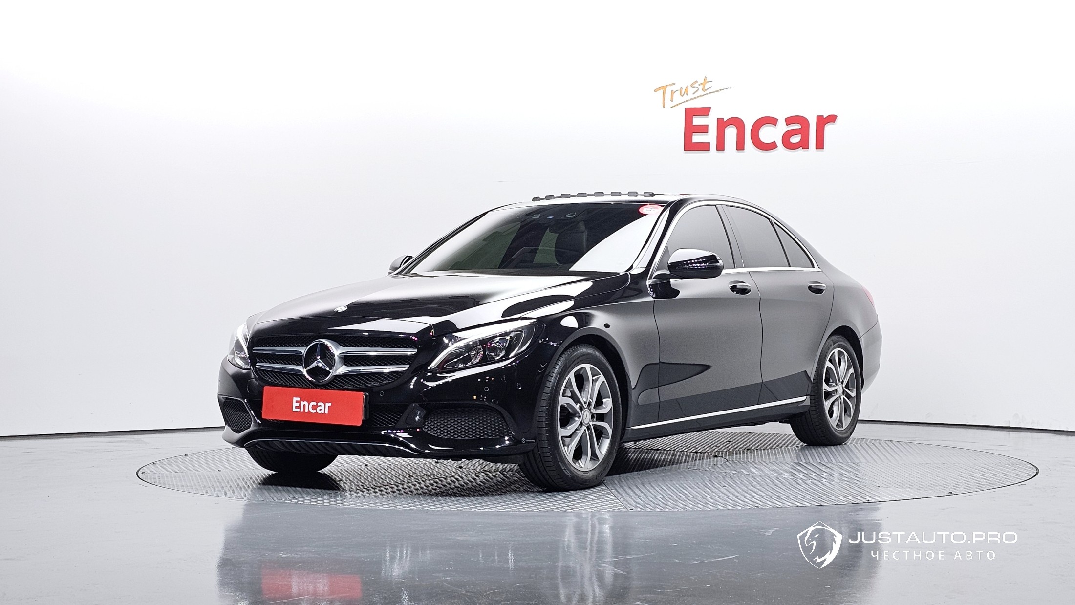 Автомобиль Mercedes-Benz C-Class