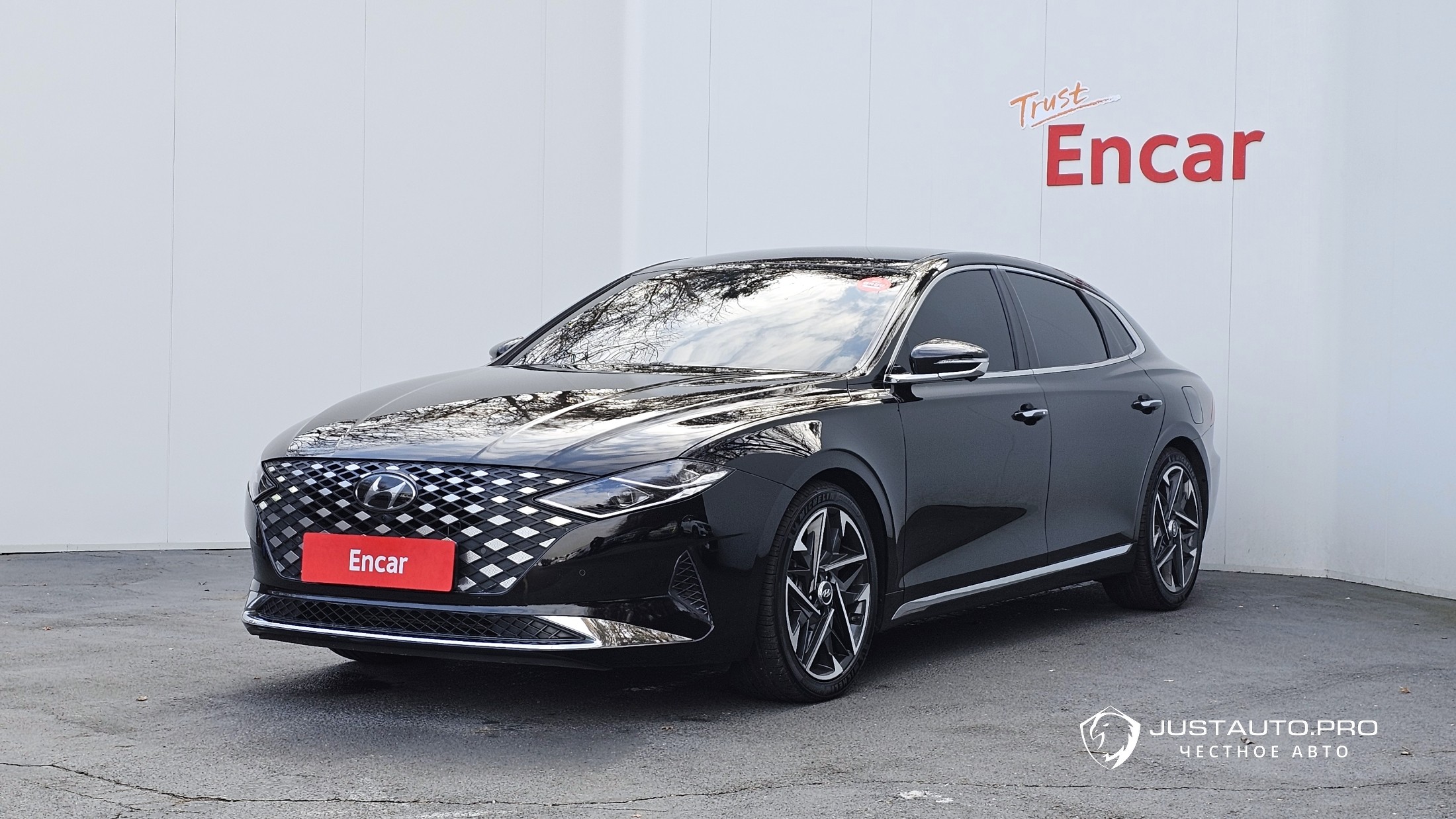 Автомобиль Hyundai Grandeur