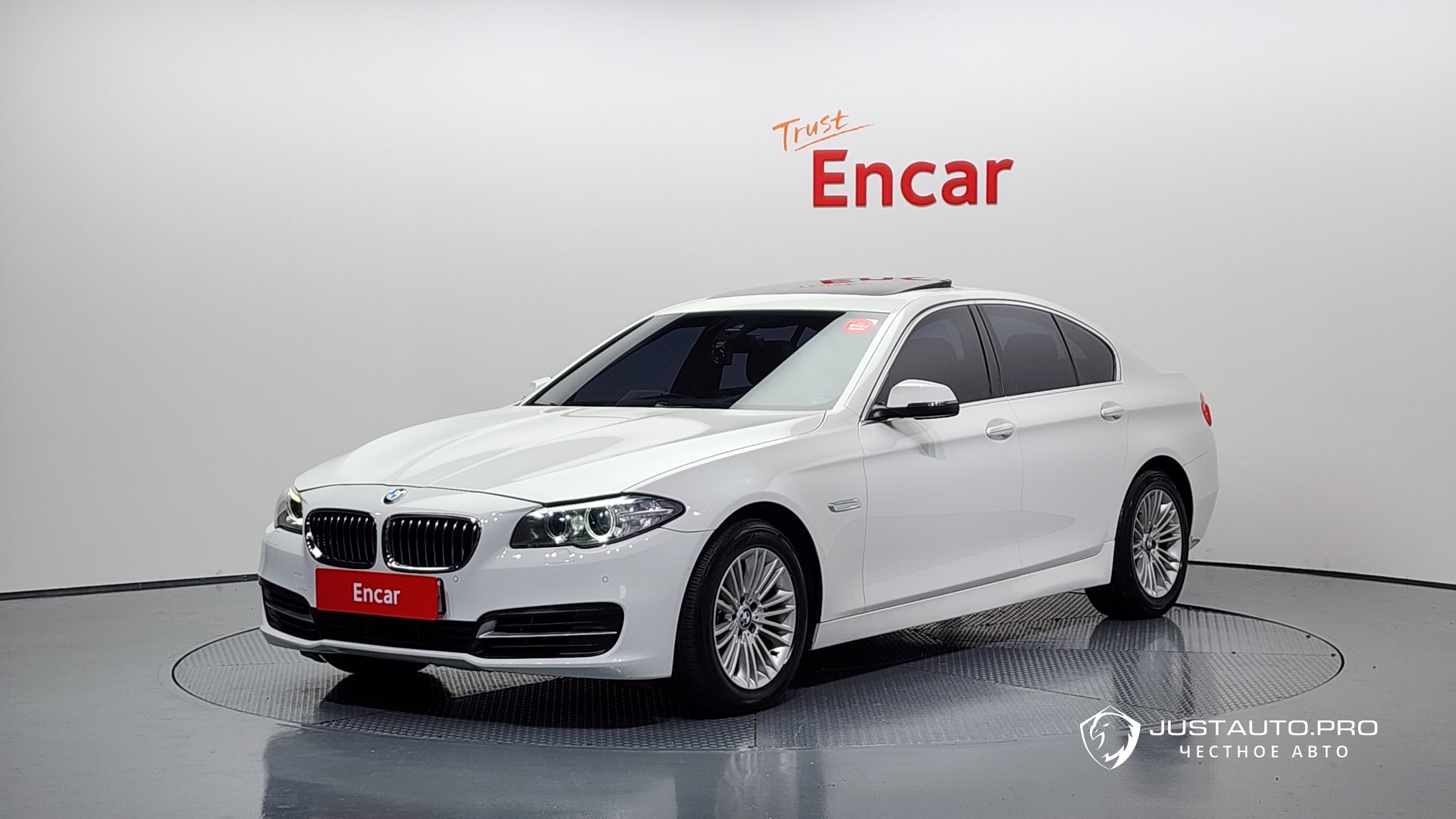 Автомобиль BMW 5-Series