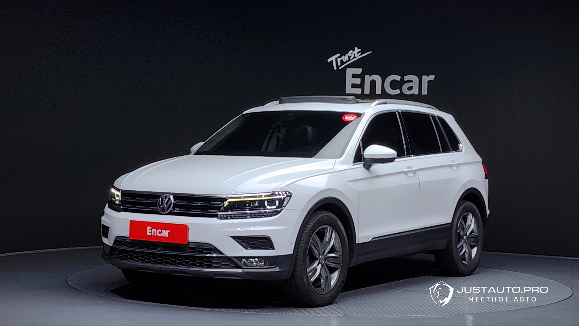 Автомобиль Volkswagen Tiguan