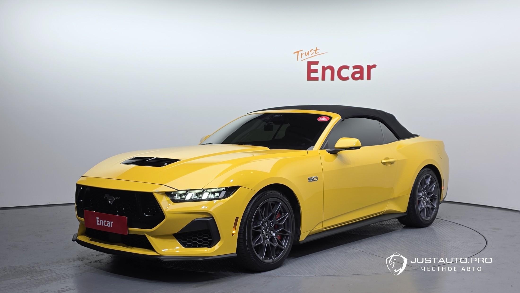 Автомобиль Ford Mustang