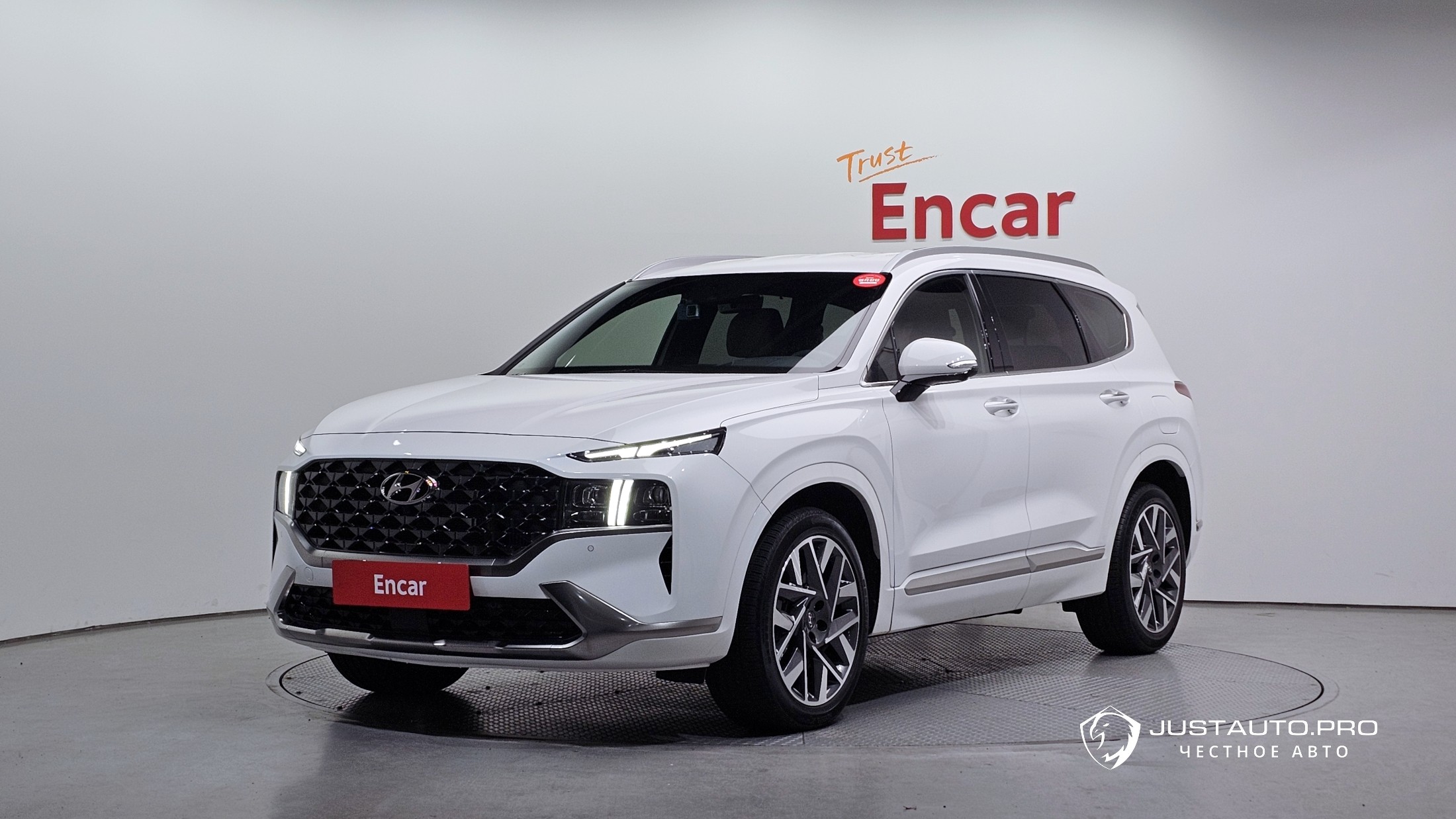 Автомобиль Hyundai Santafe