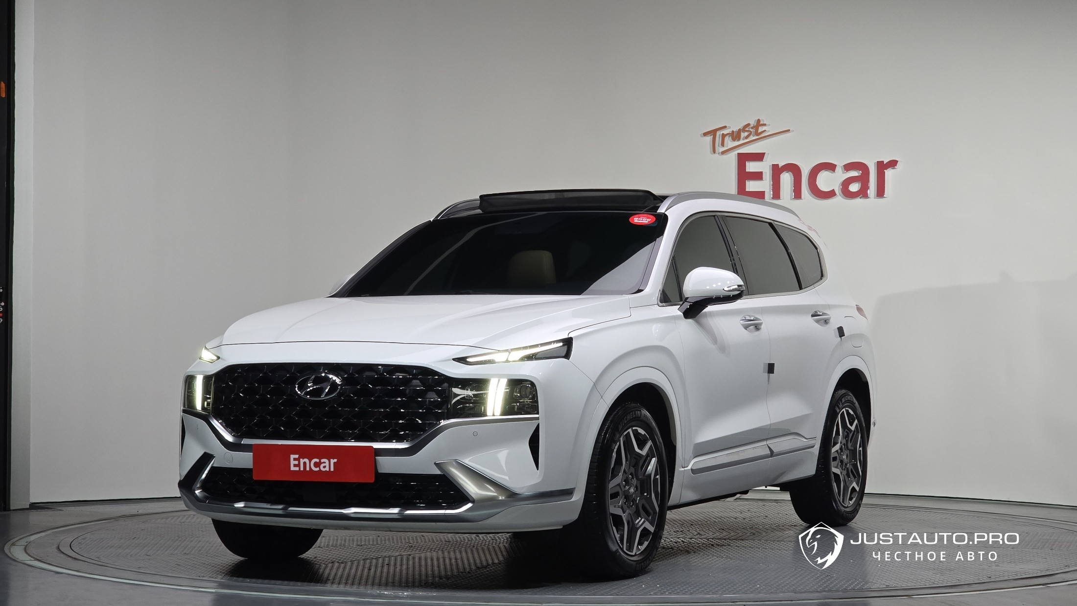 Автомобиль Hyundai Santafe