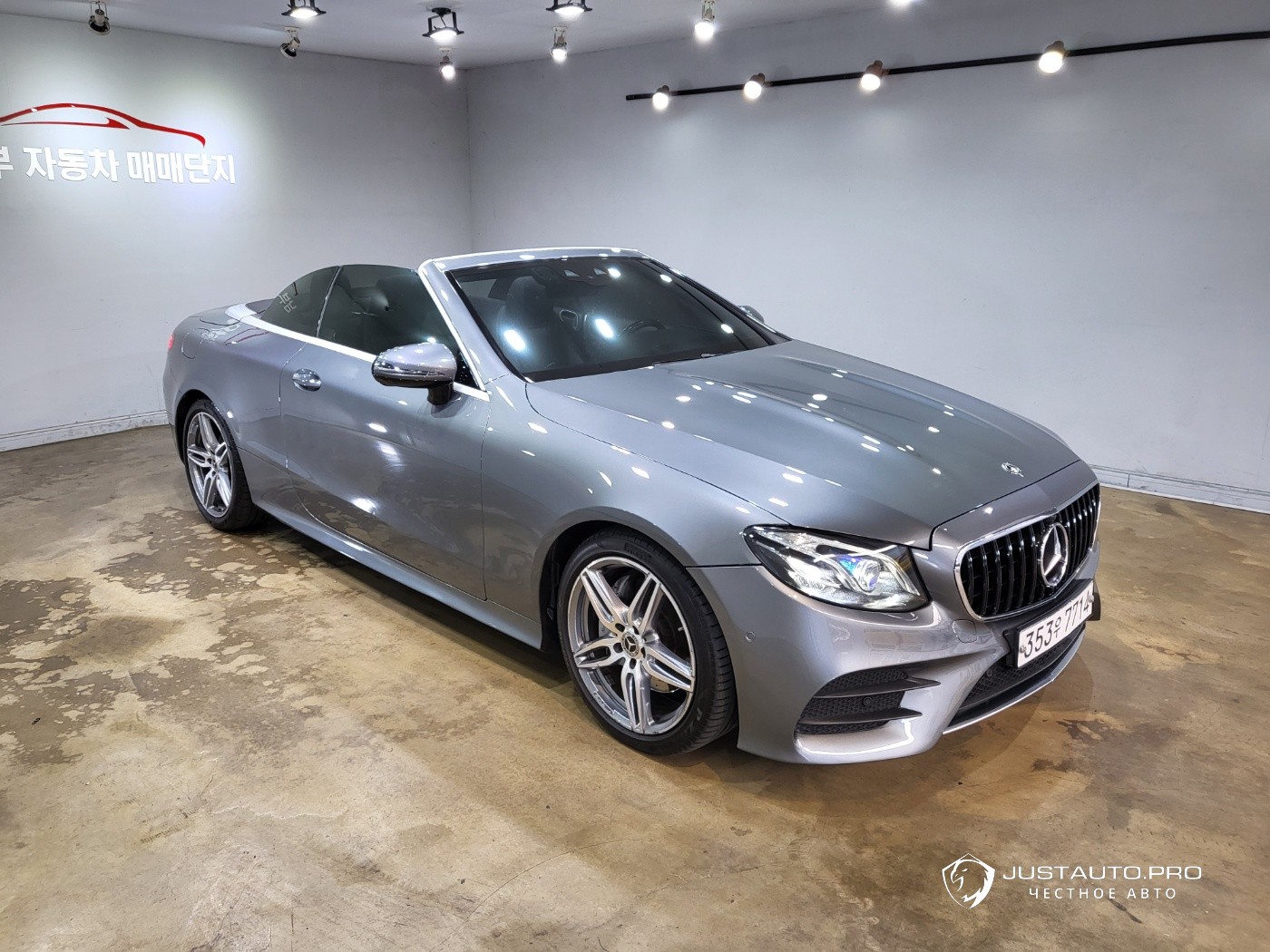 Автомобиль Mercedes-Benz E-Class