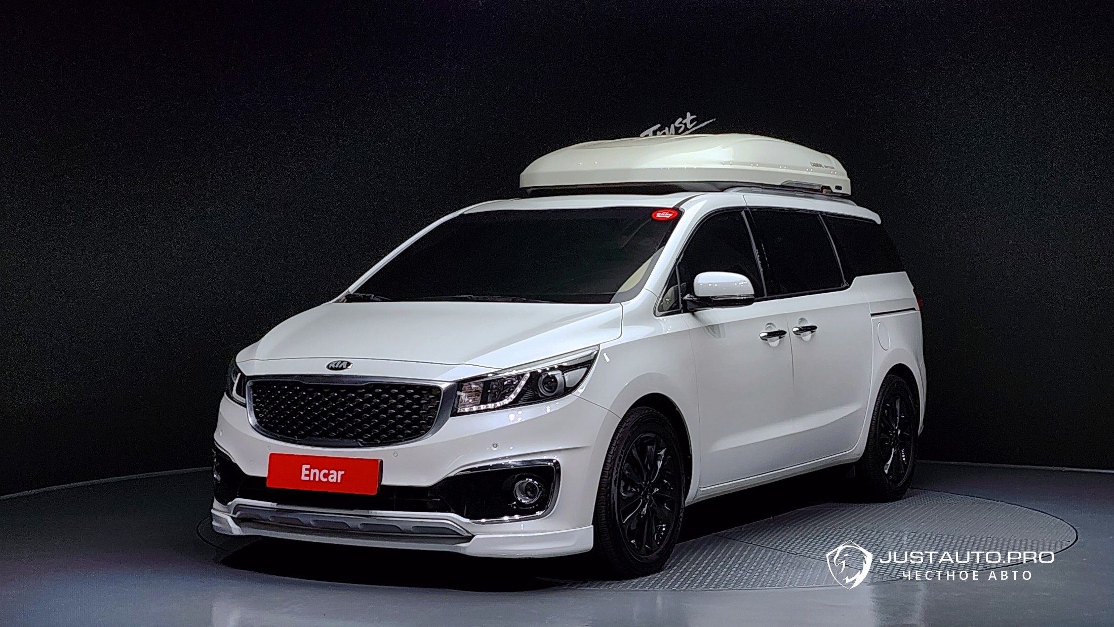 Автомобиль Kia Canival