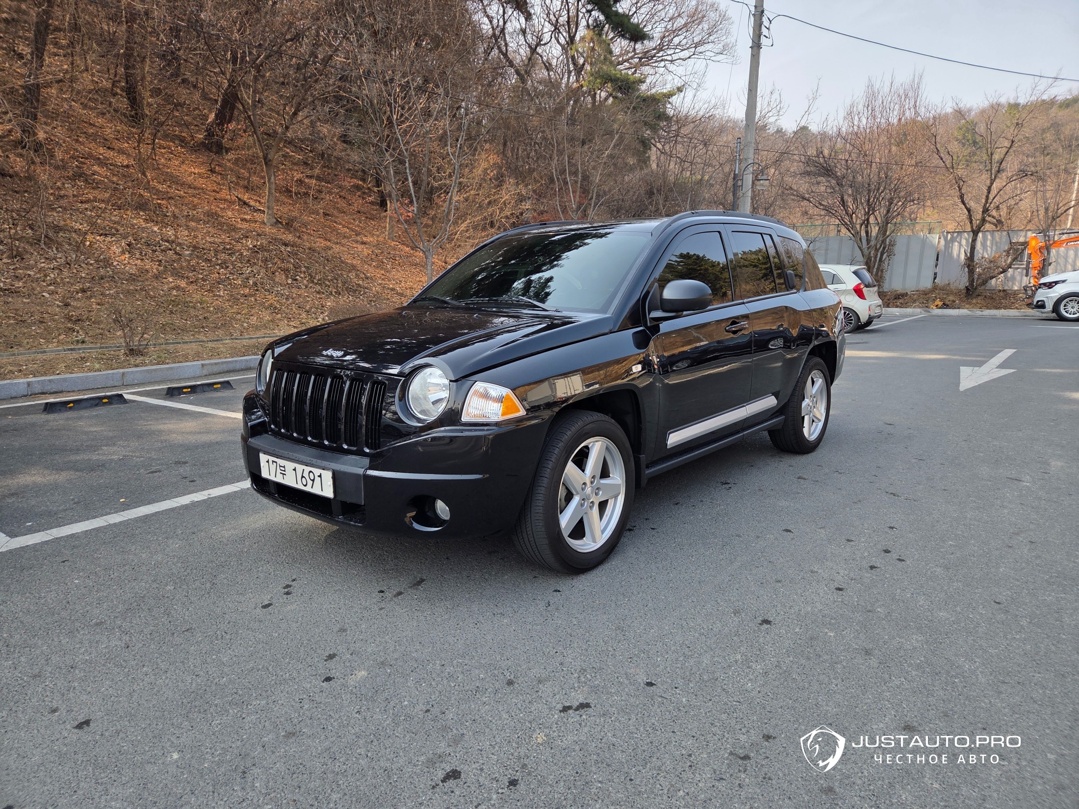Автомобиль Jeep Compass
