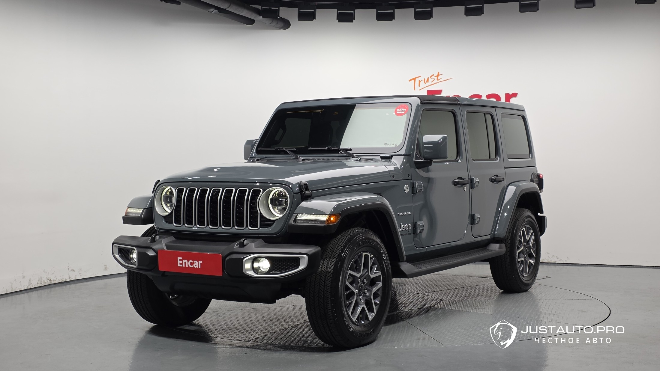 Автомобиль Jeep Wrangler