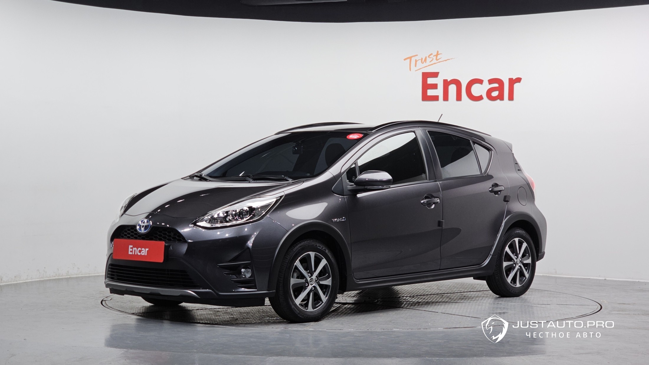 Автомобиль Toyota Prius