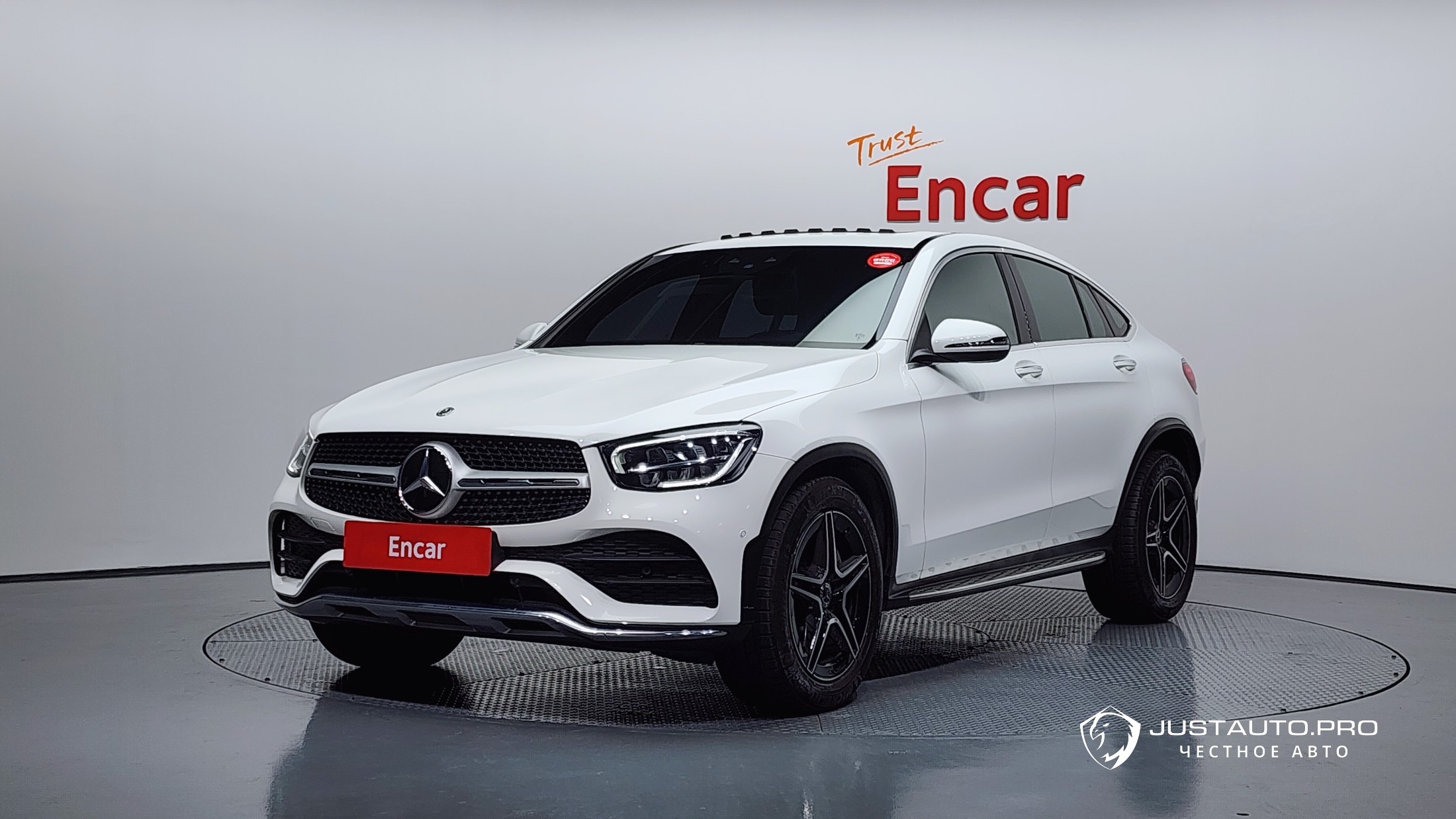 Автомобиль Mercedes-Benz GLC-Class