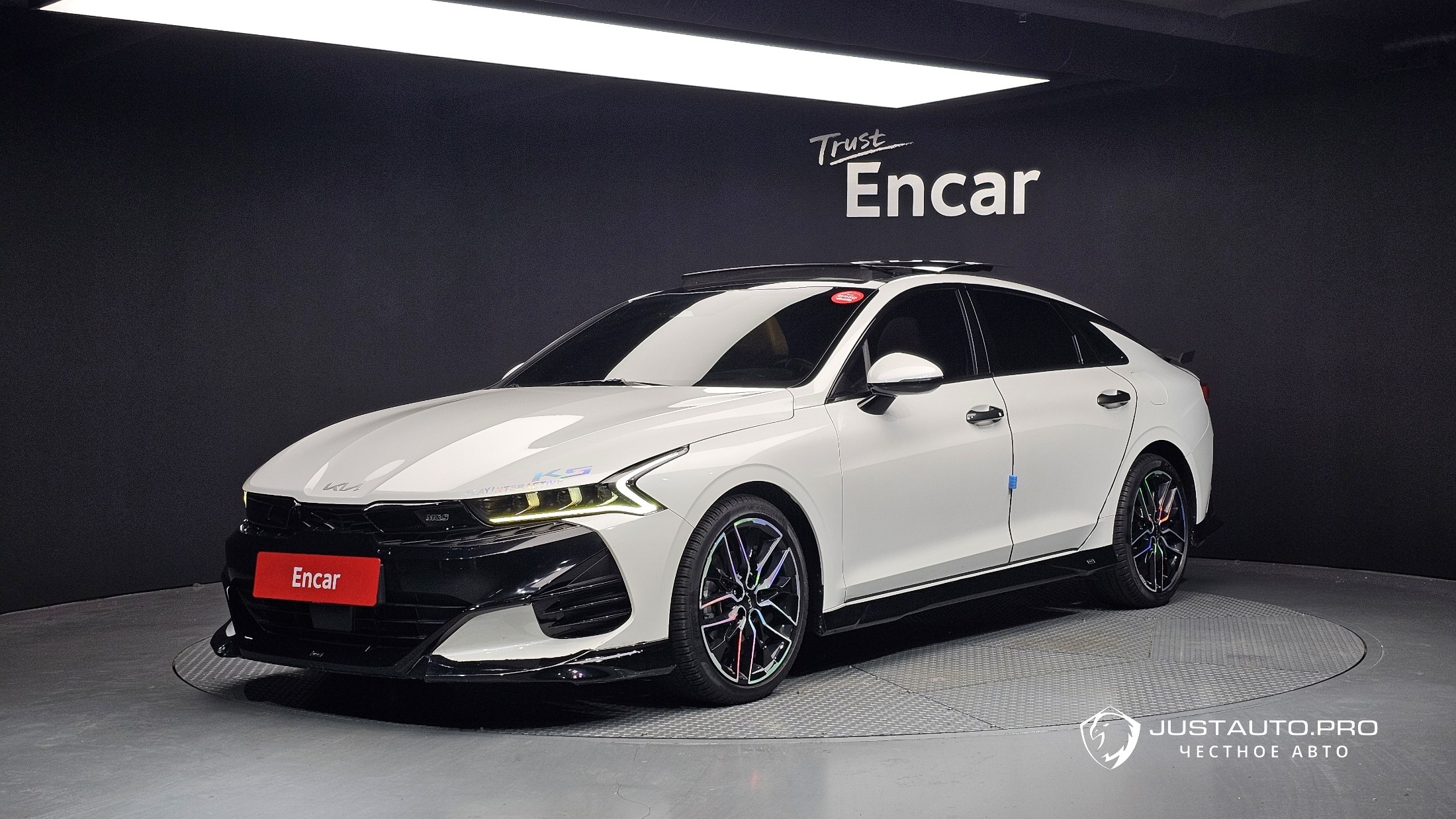 Автомобиль Kia K5