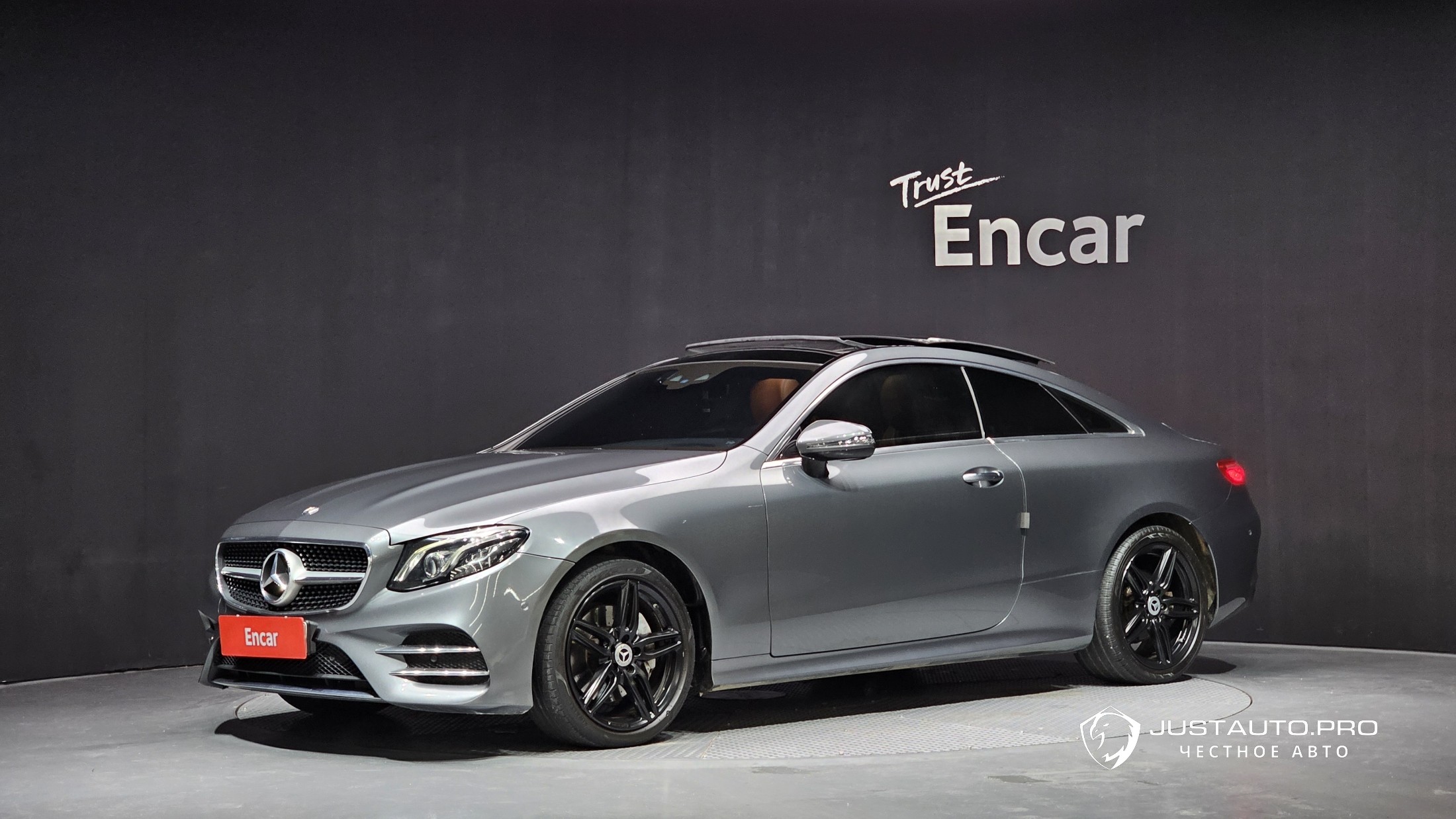 Автомобиль Mercedes-Benz E-Class