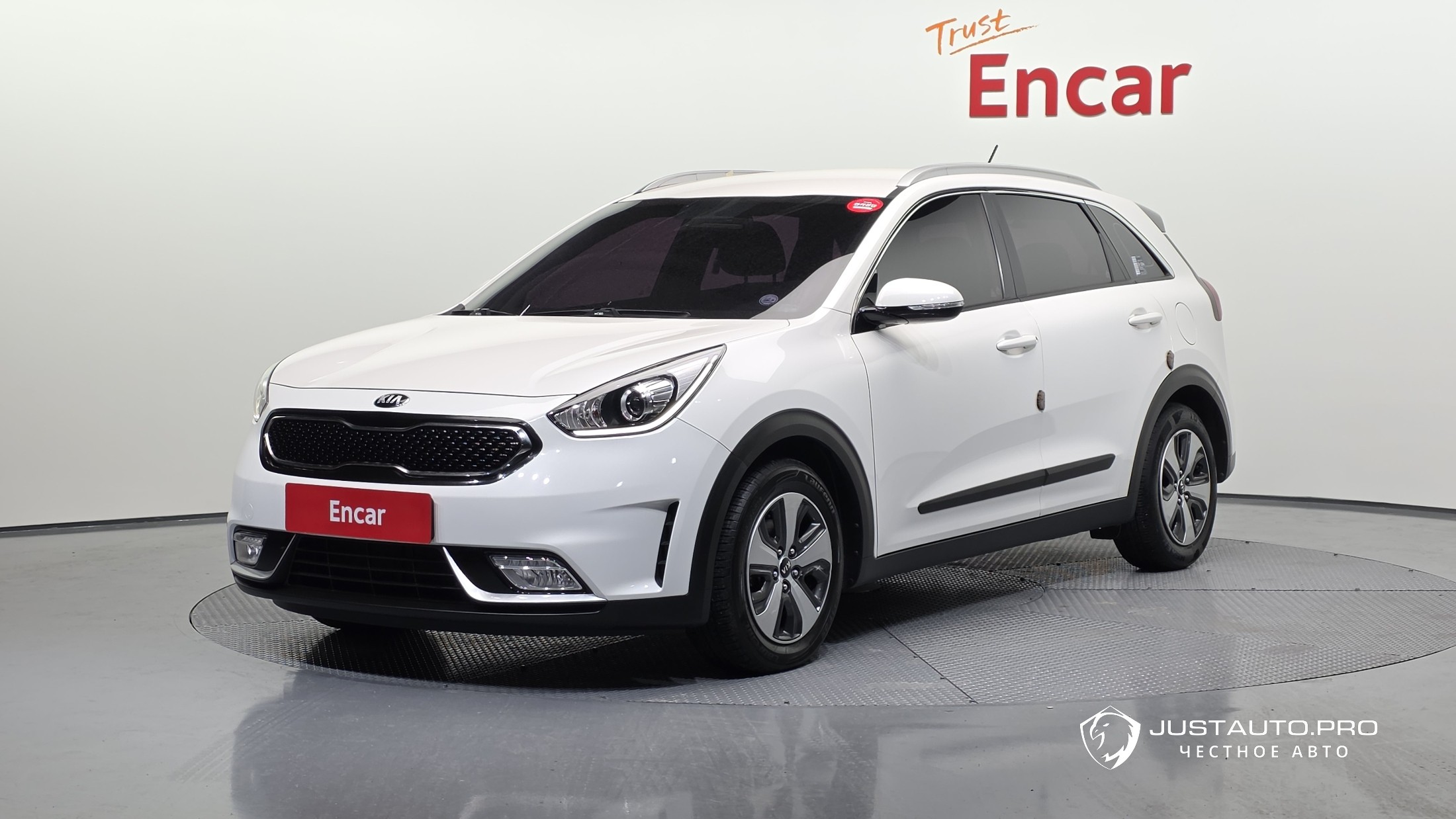 Автомобиль Kia Niro