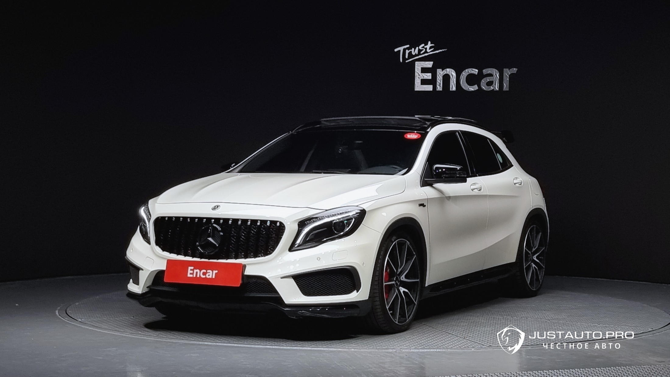 Автомобиль Mercedes-Benz GLA-Class