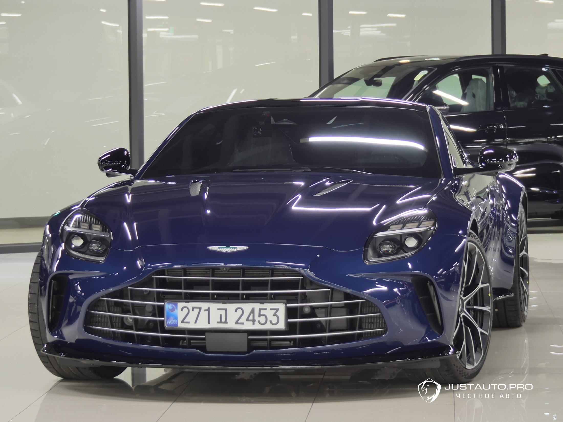 Автомобиль Astonmartin Vantage