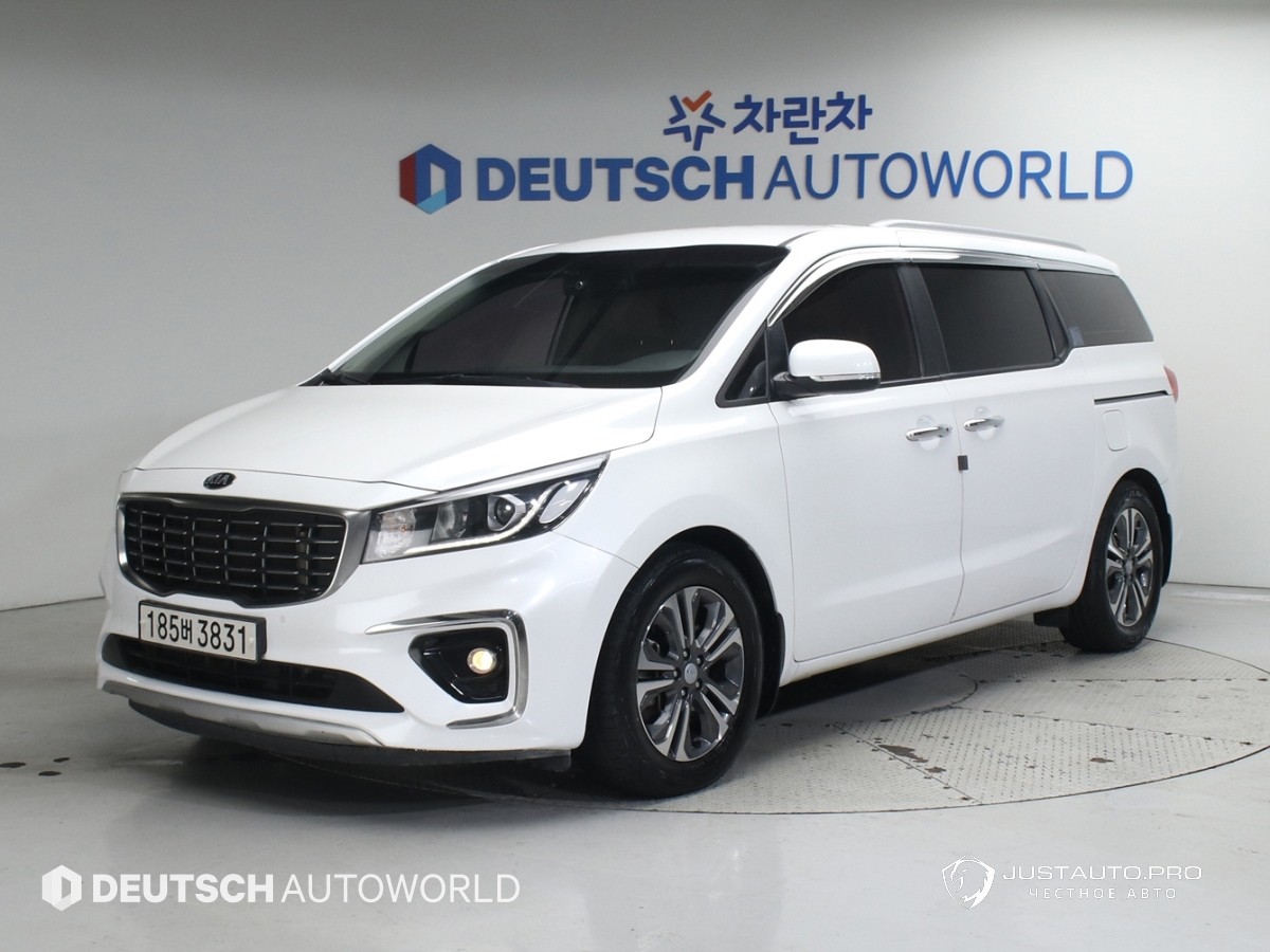 Автомобиль Kia Canival