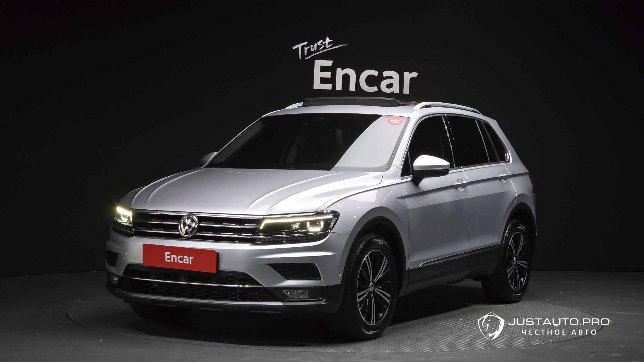 Автомобиль Volkswagen Tiguan