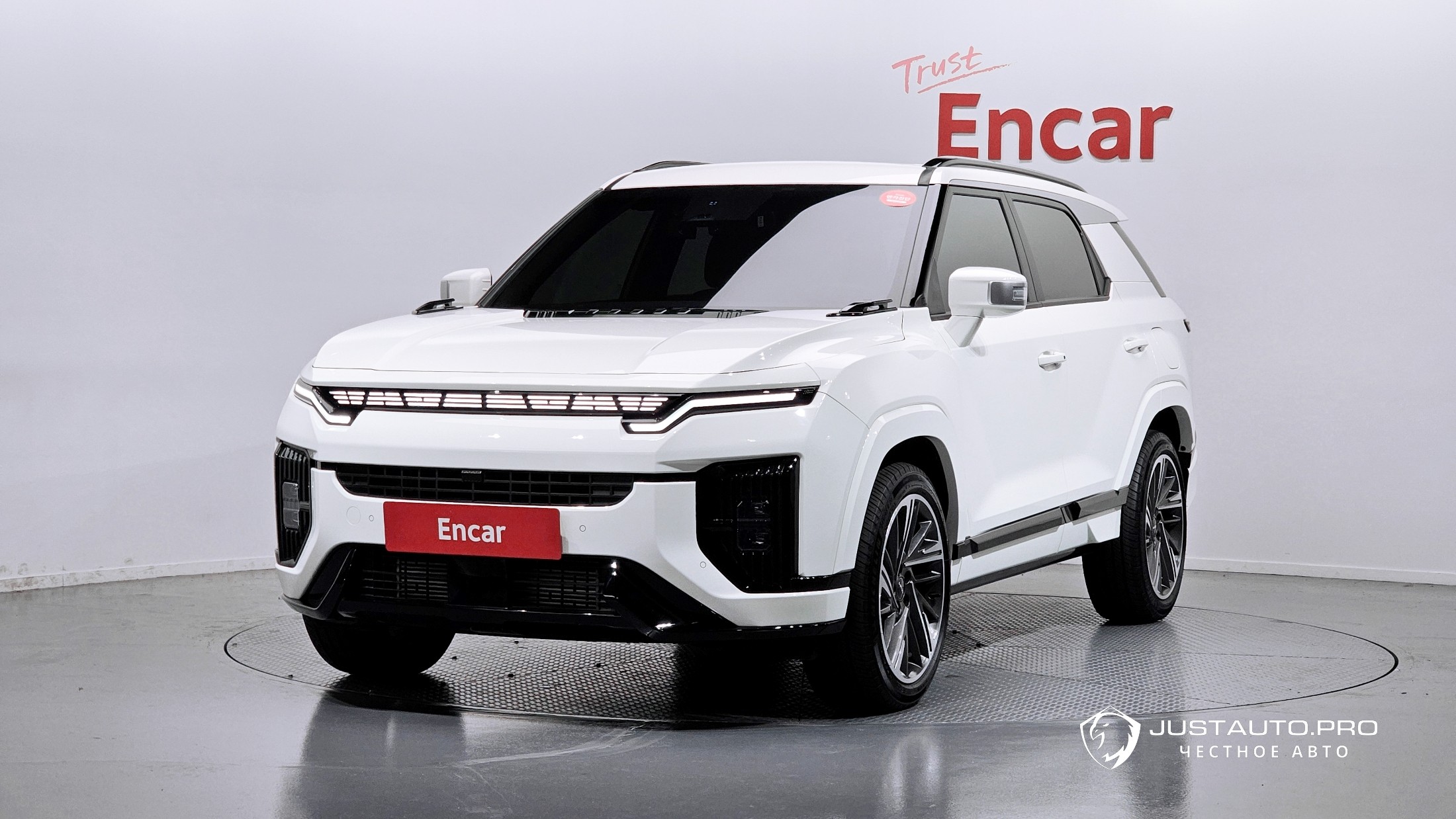 Автомобиль KG_Mobility_Ssangyong Actyon