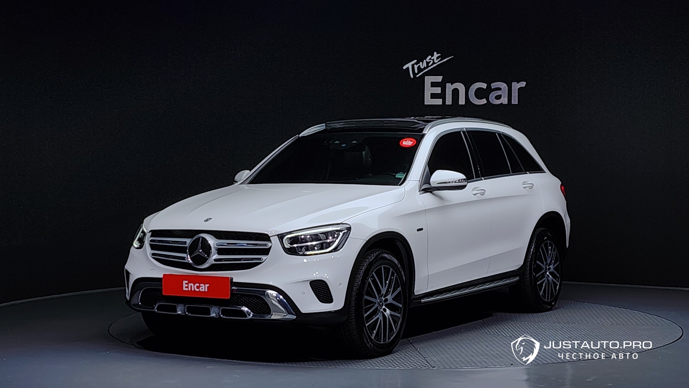 Автомобиль Mercedes-Benz GLC-Class