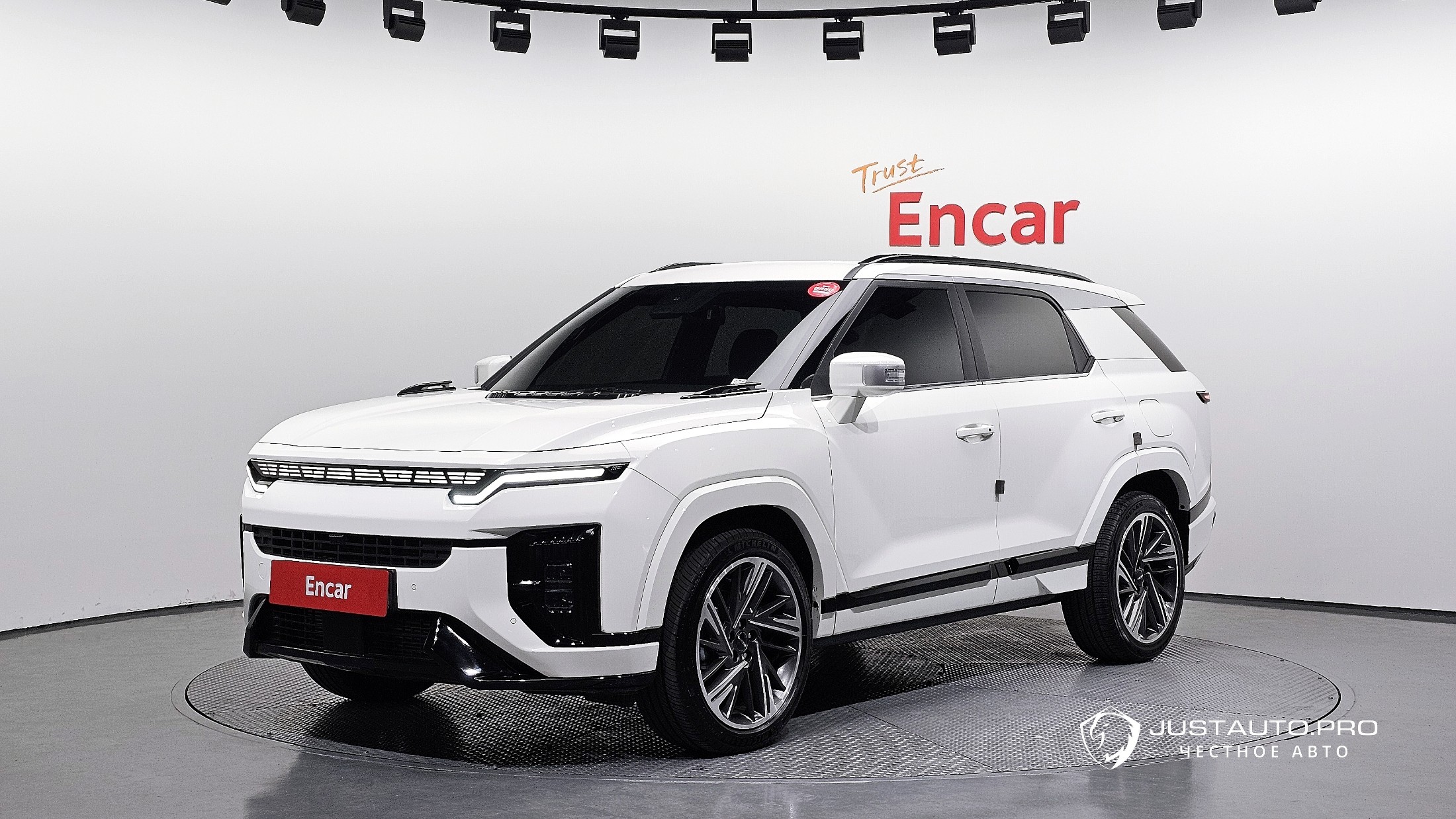 Автомобиль KG_Mobility_Ssangyong Actyon