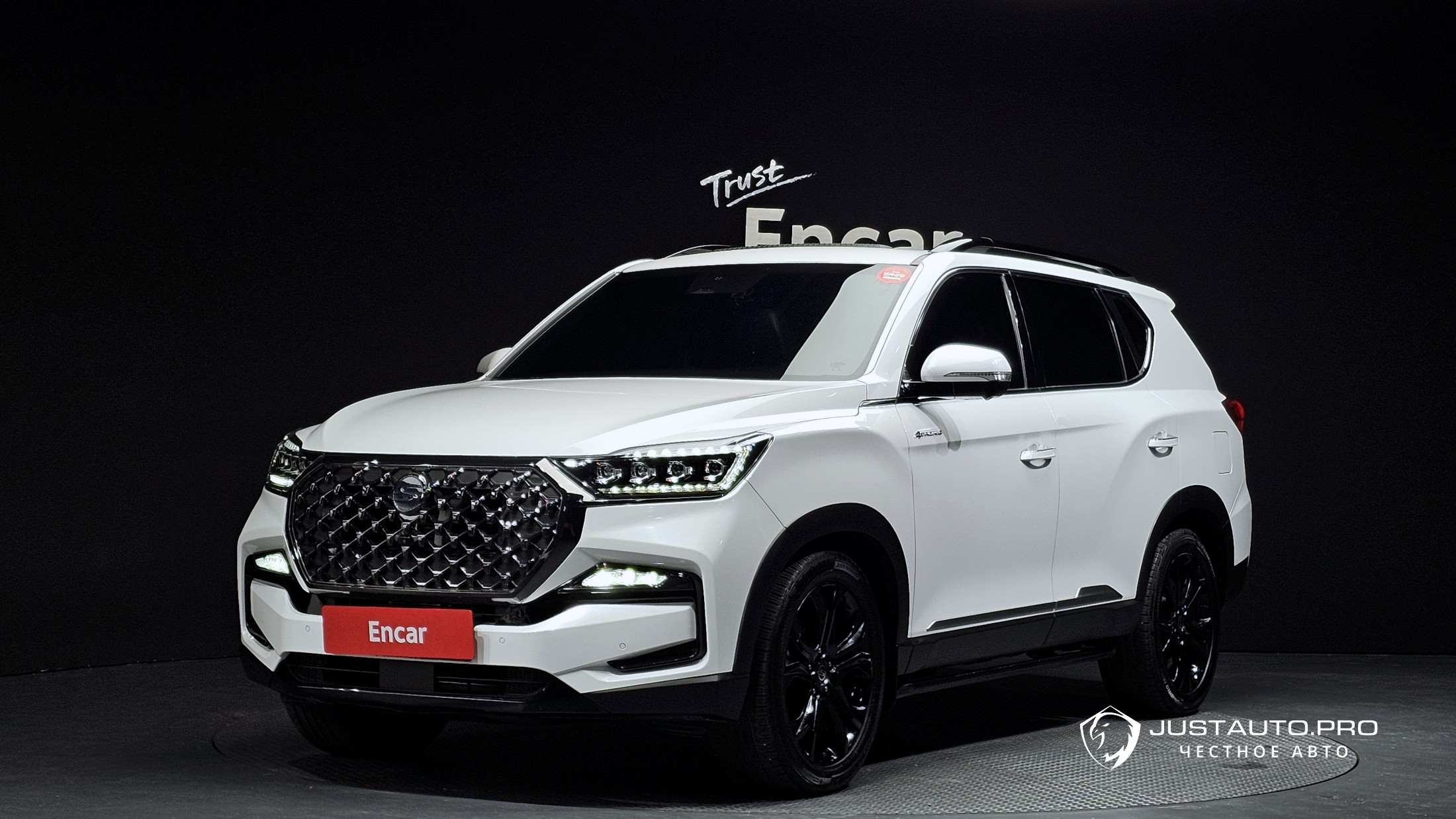 Автомобиль KG_Mobility_Ssangyong Rexton