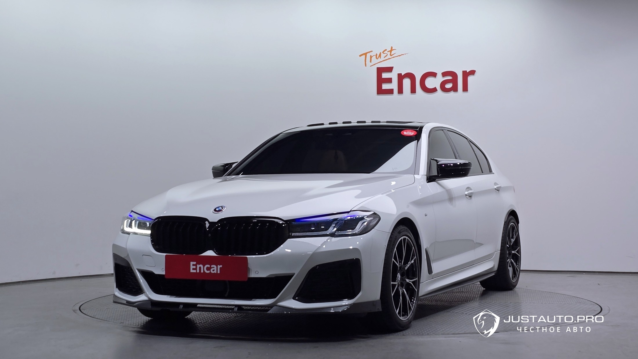 Автомобиль BMW 5-Series