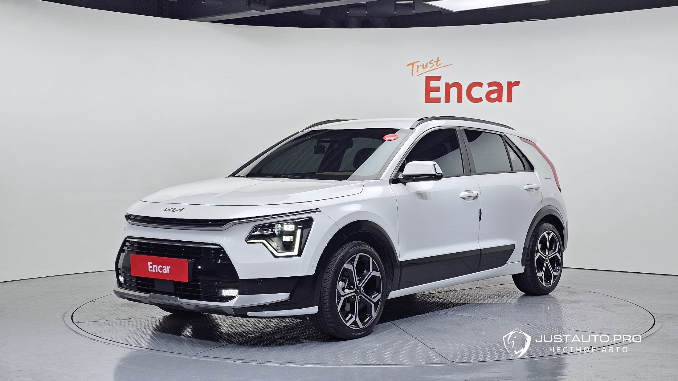 Автомобиль Kia Niro