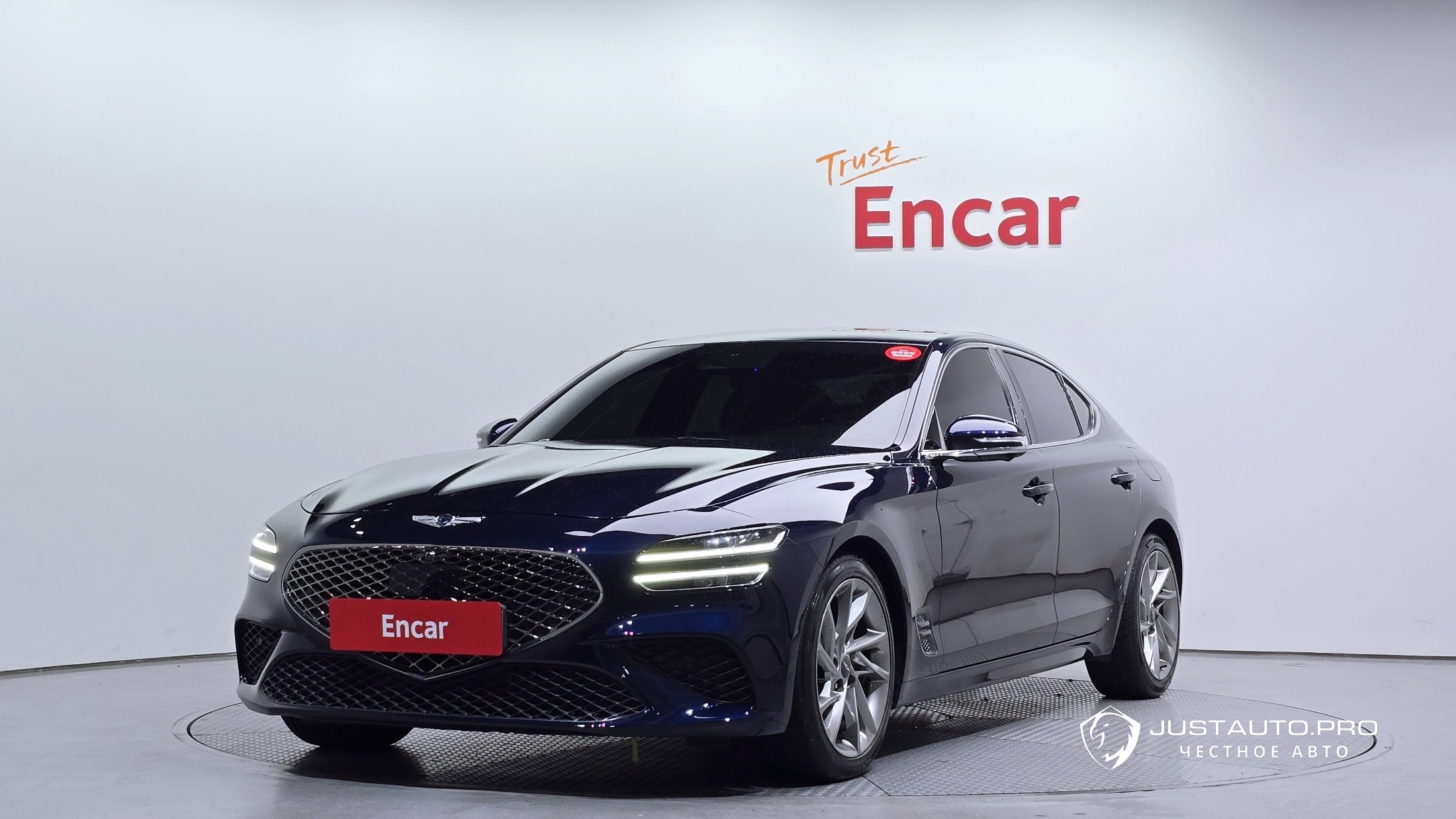 Автомобиль Genesis G70