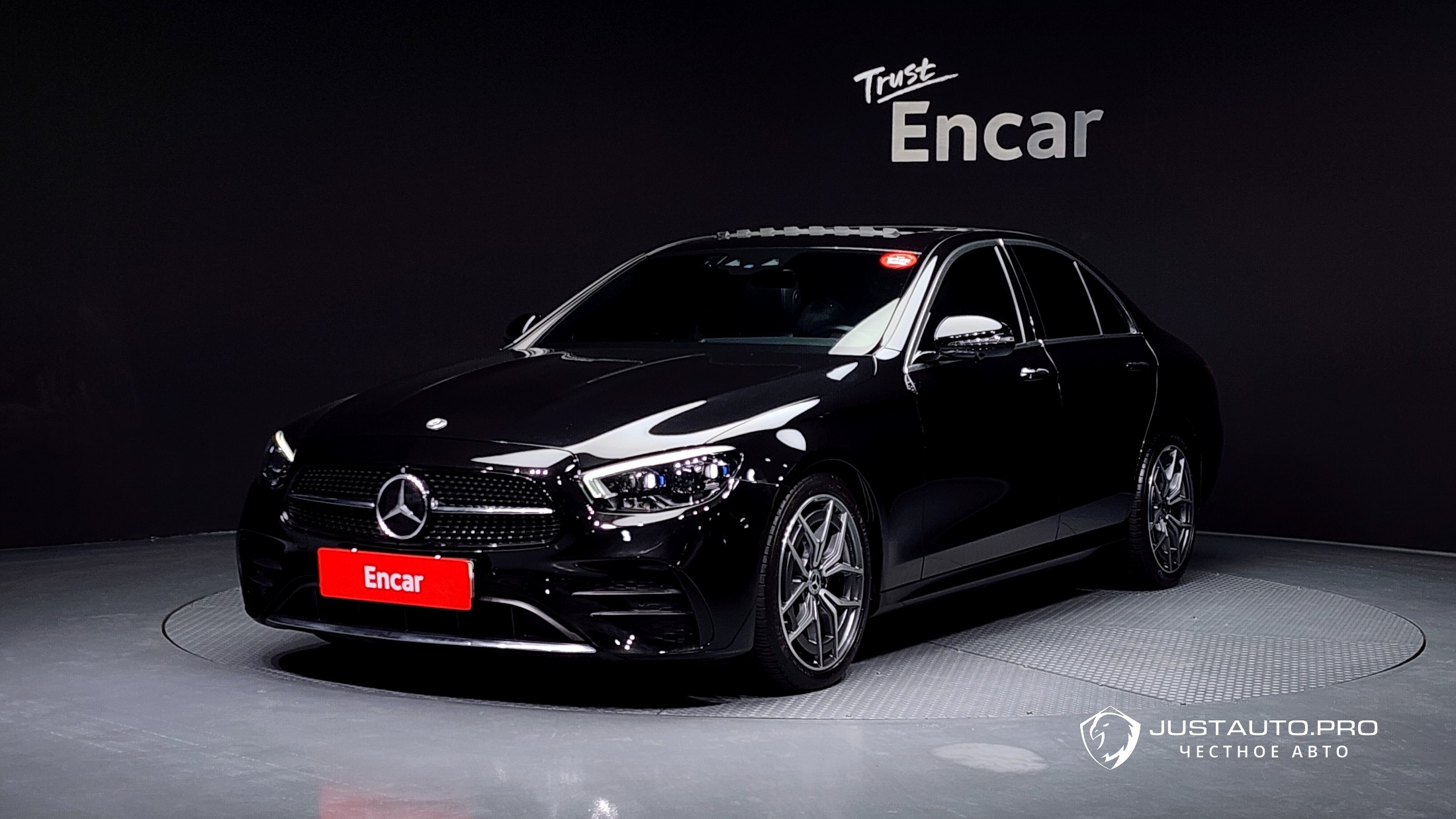 Автомобиль Mercedes-Benz E-Class