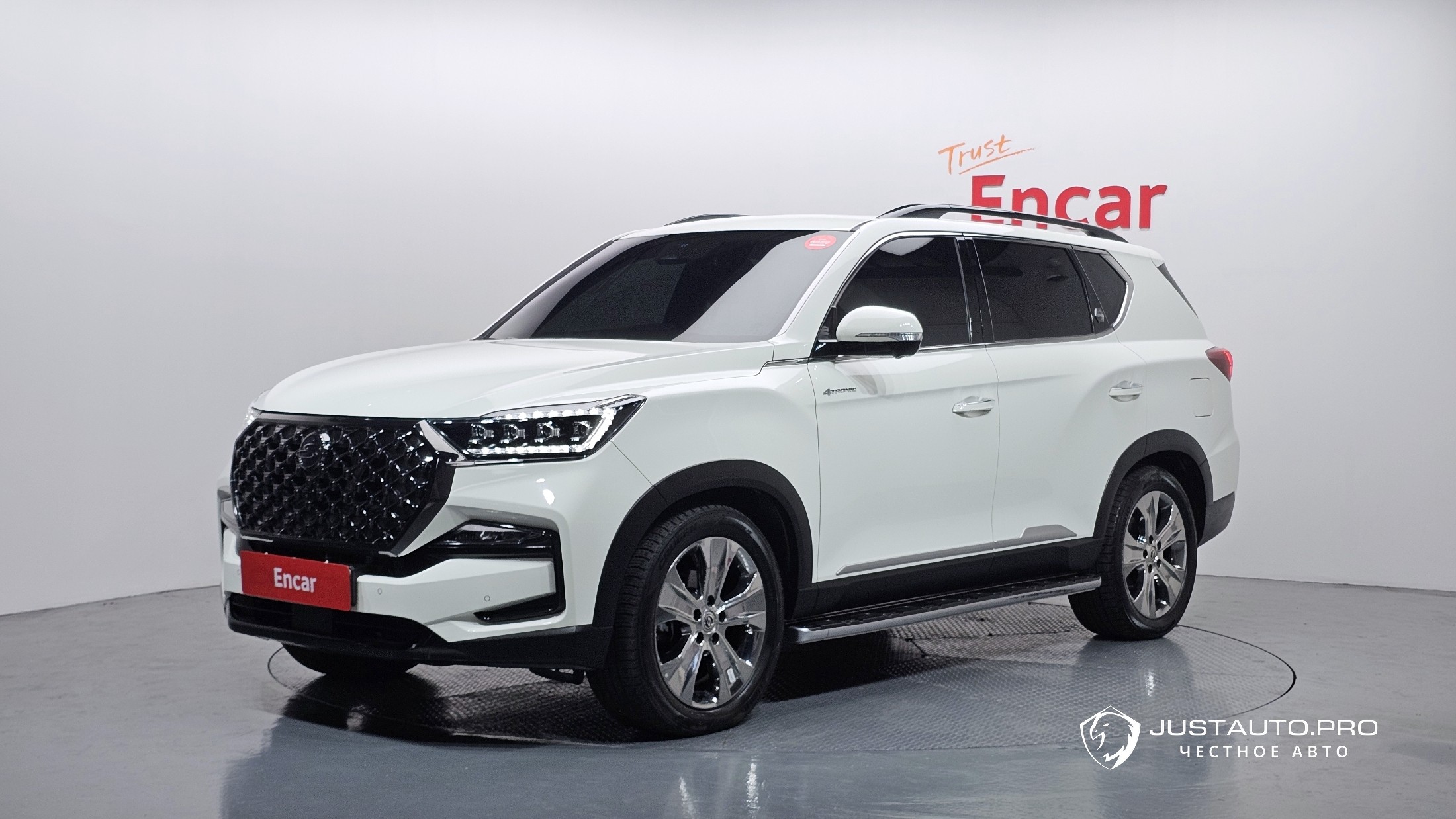 Автомобиль KG_Mobility_Ssangyong Rexton