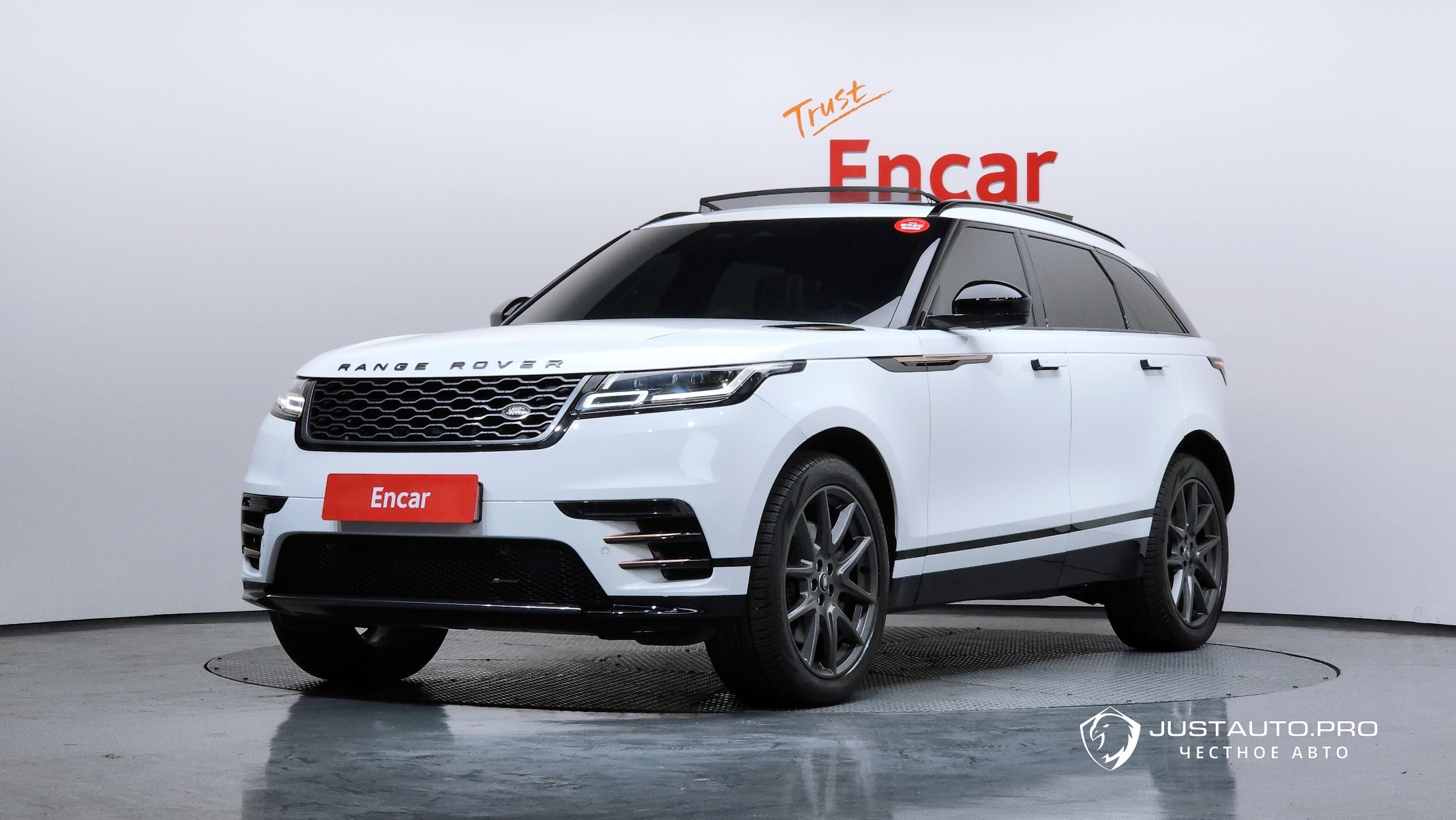 Автомобиль Land Rover Range Rover Velar