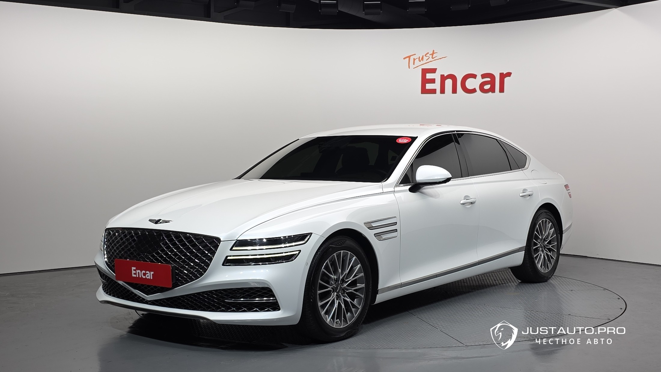 Автомобиль Genesis G80