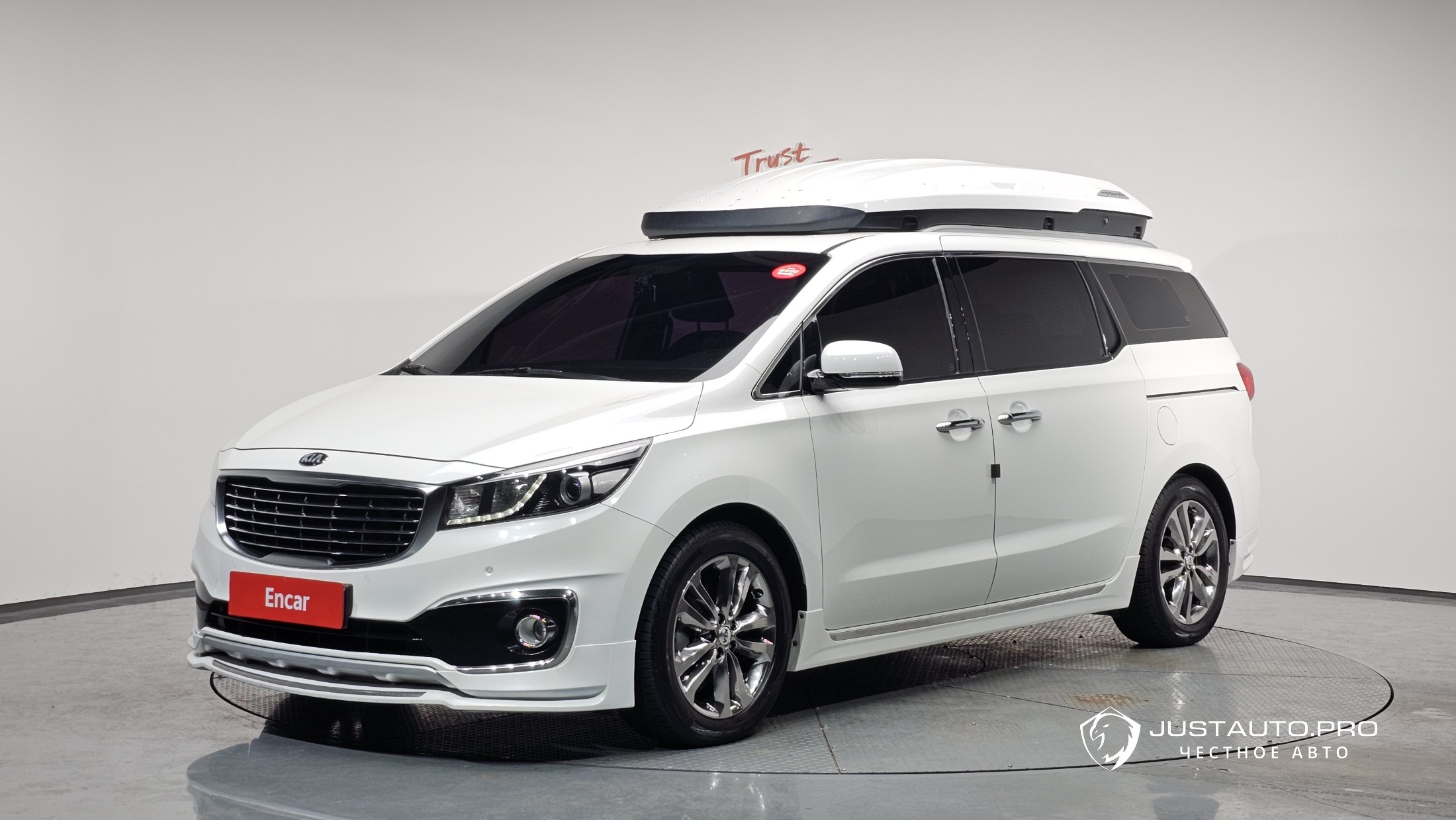 Автомобиль Kia Canival
