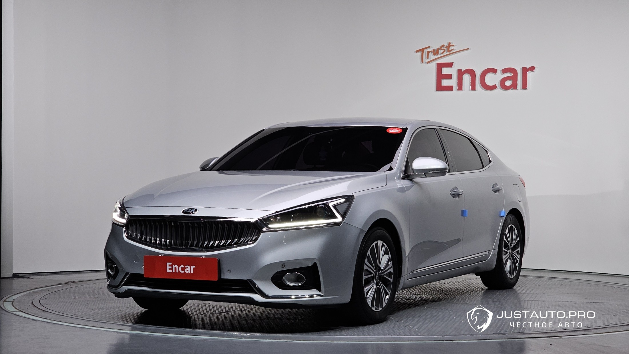 Автомобиль Kia K7