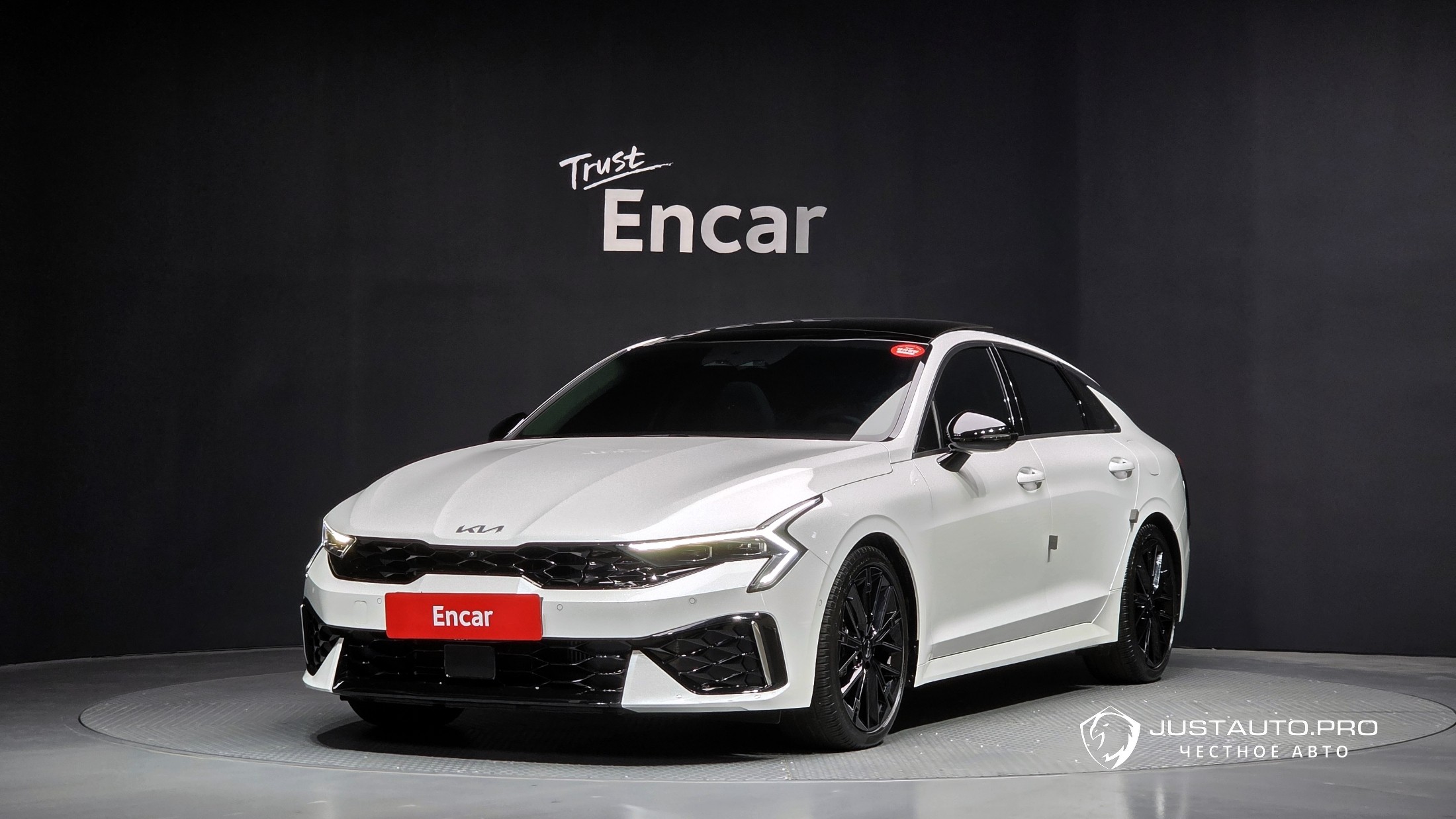 Автомобиль Kia K5