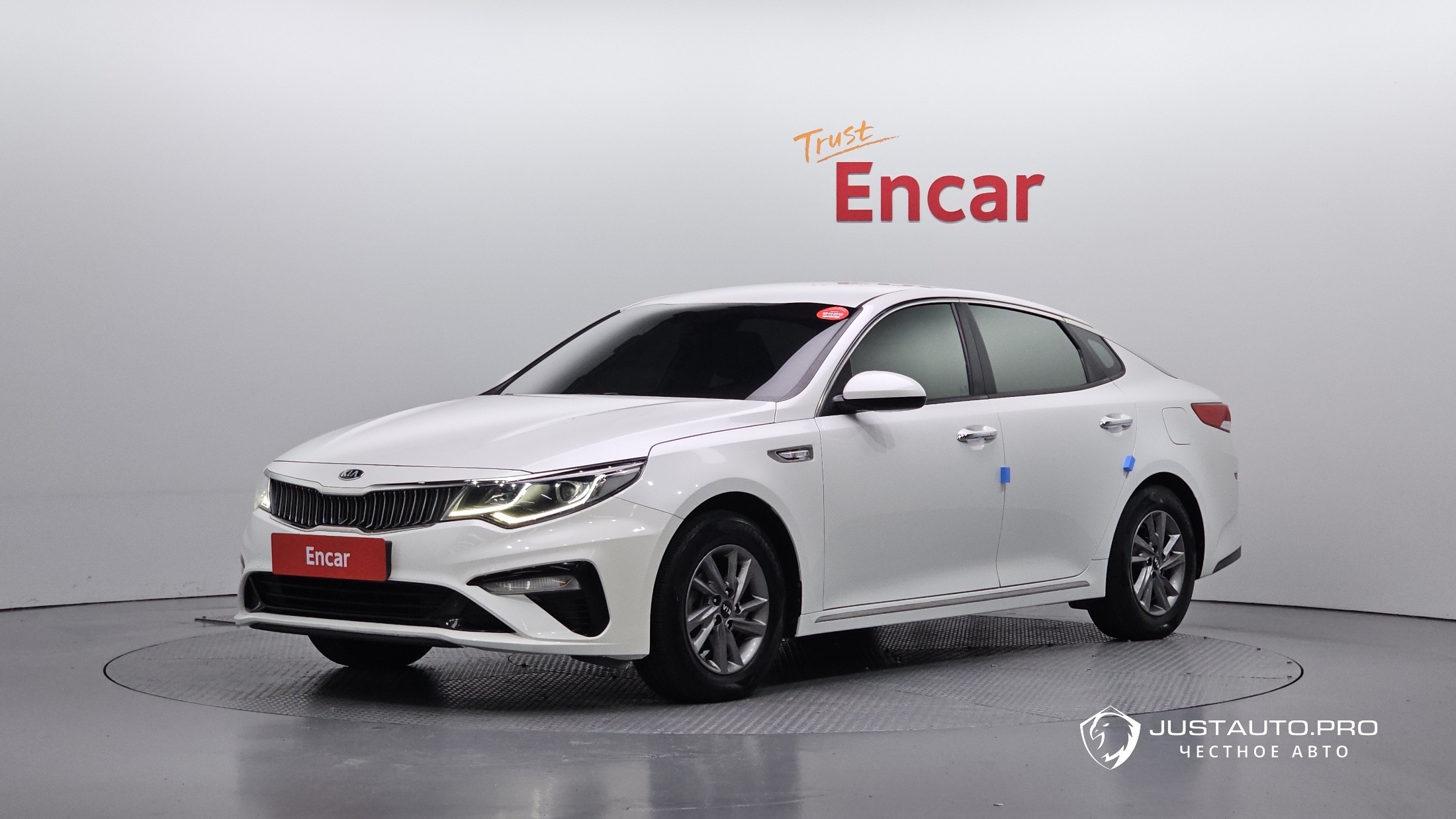 Автомобиль Kia K5