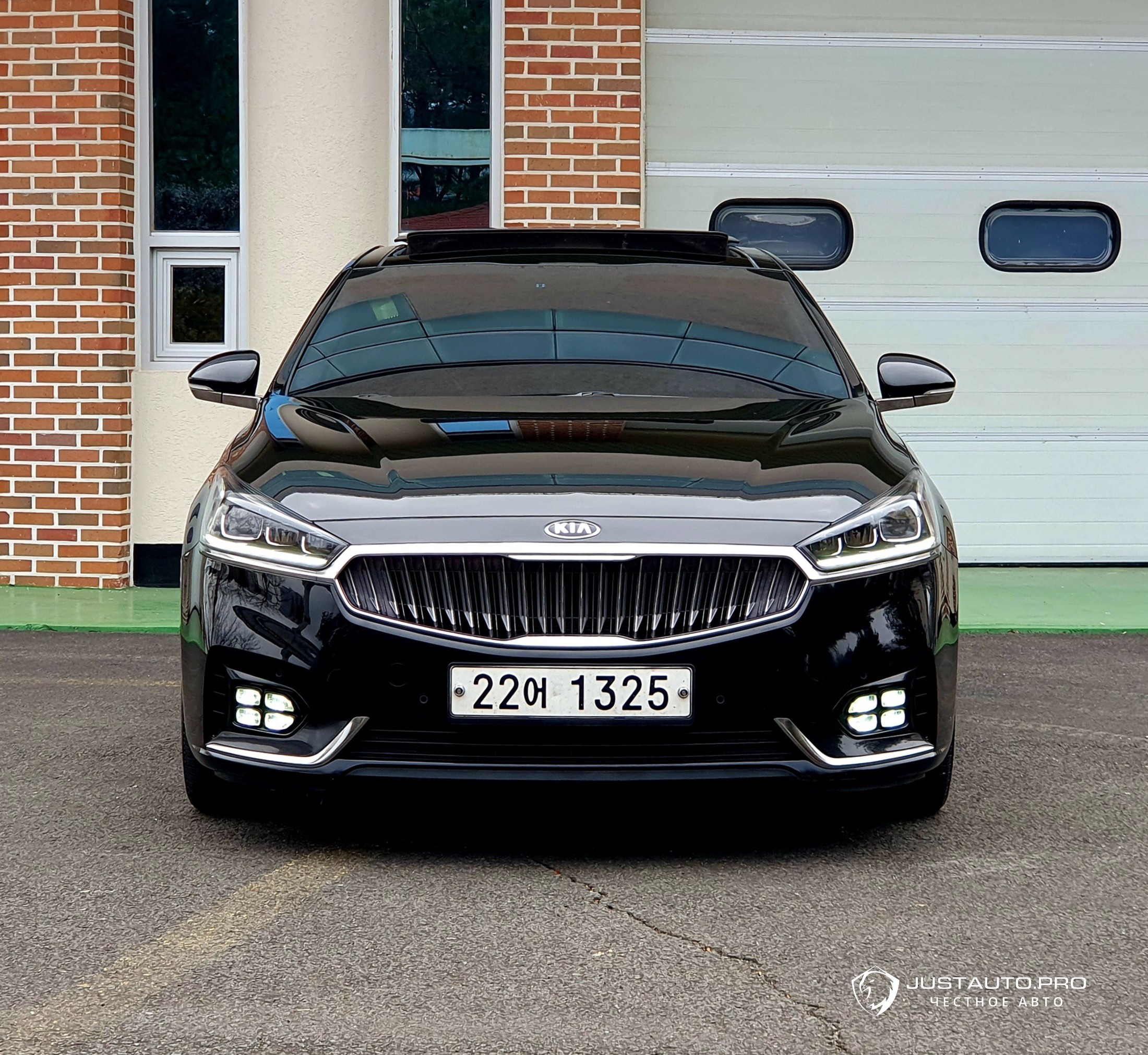 Автомобиль Kia K7