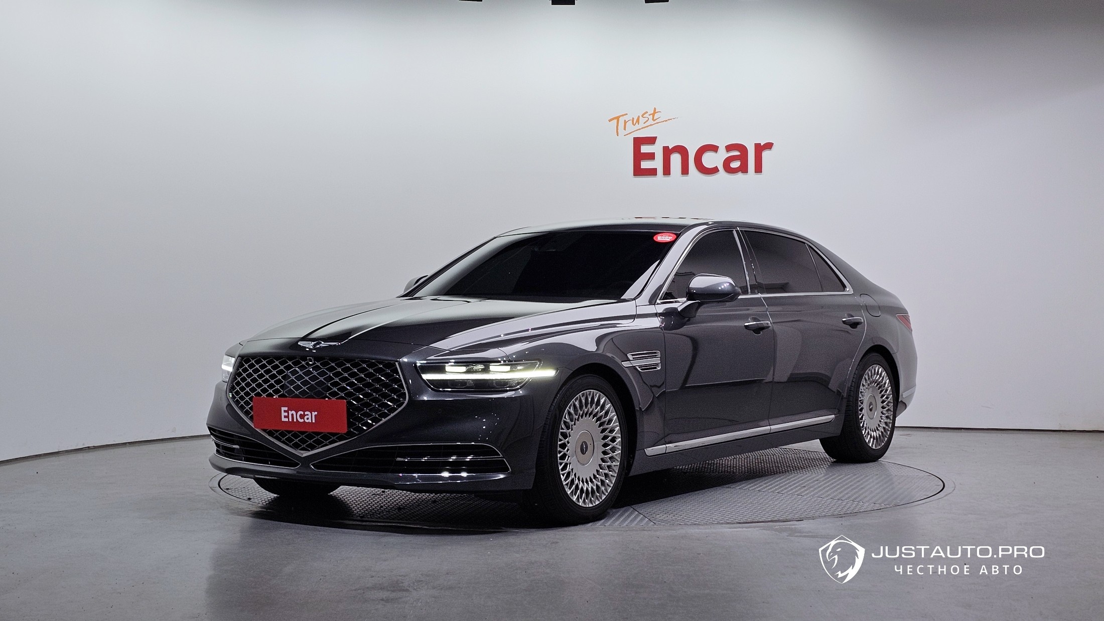 Автомобиль Genesis G90
