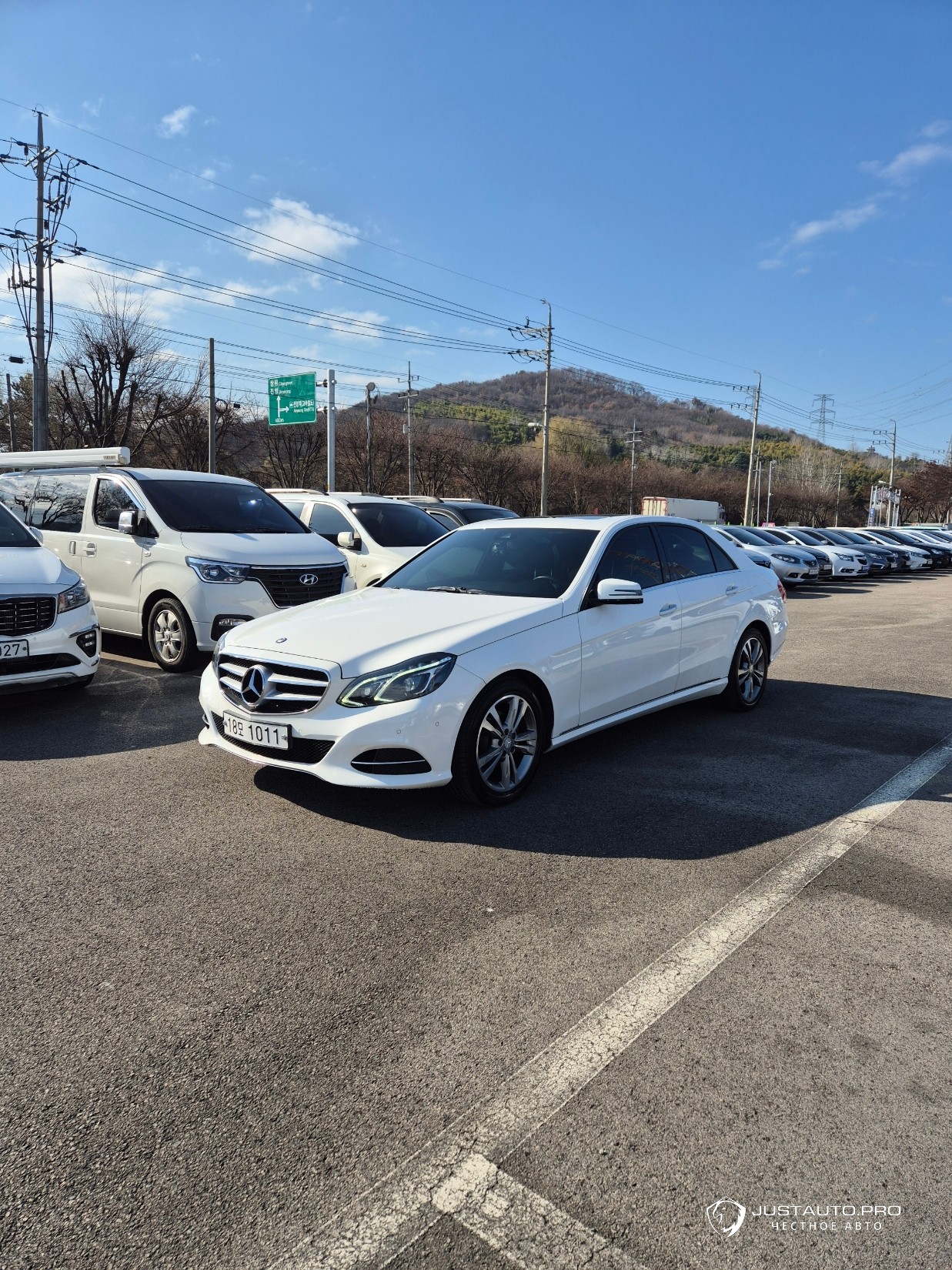 Автомобиль Mercedes-Benz E-Class