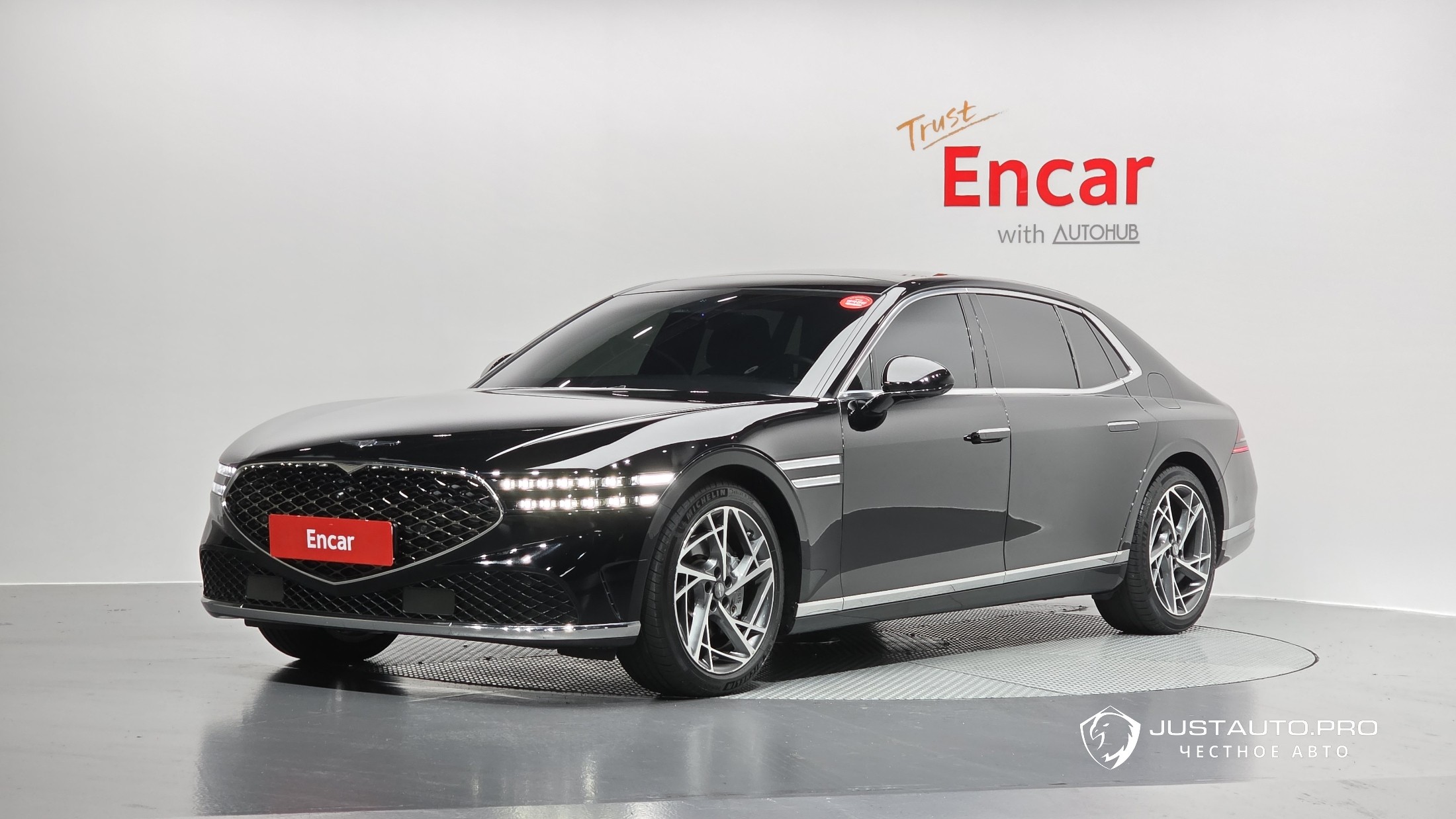 Автомобиль Genesis G90