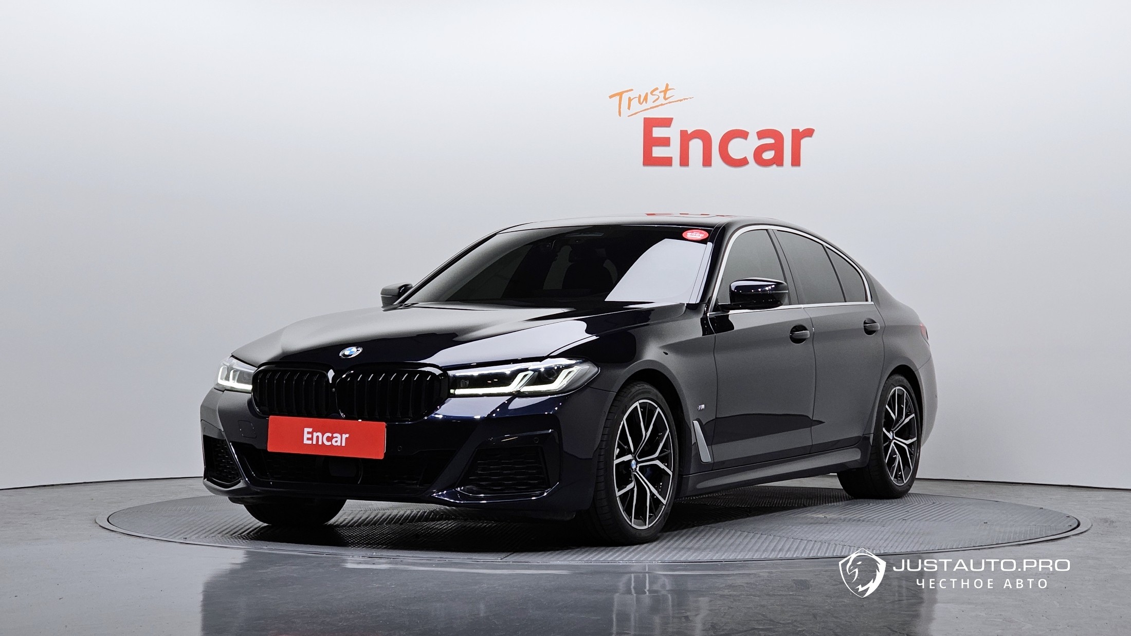 Автомобиль BMW 5-Series