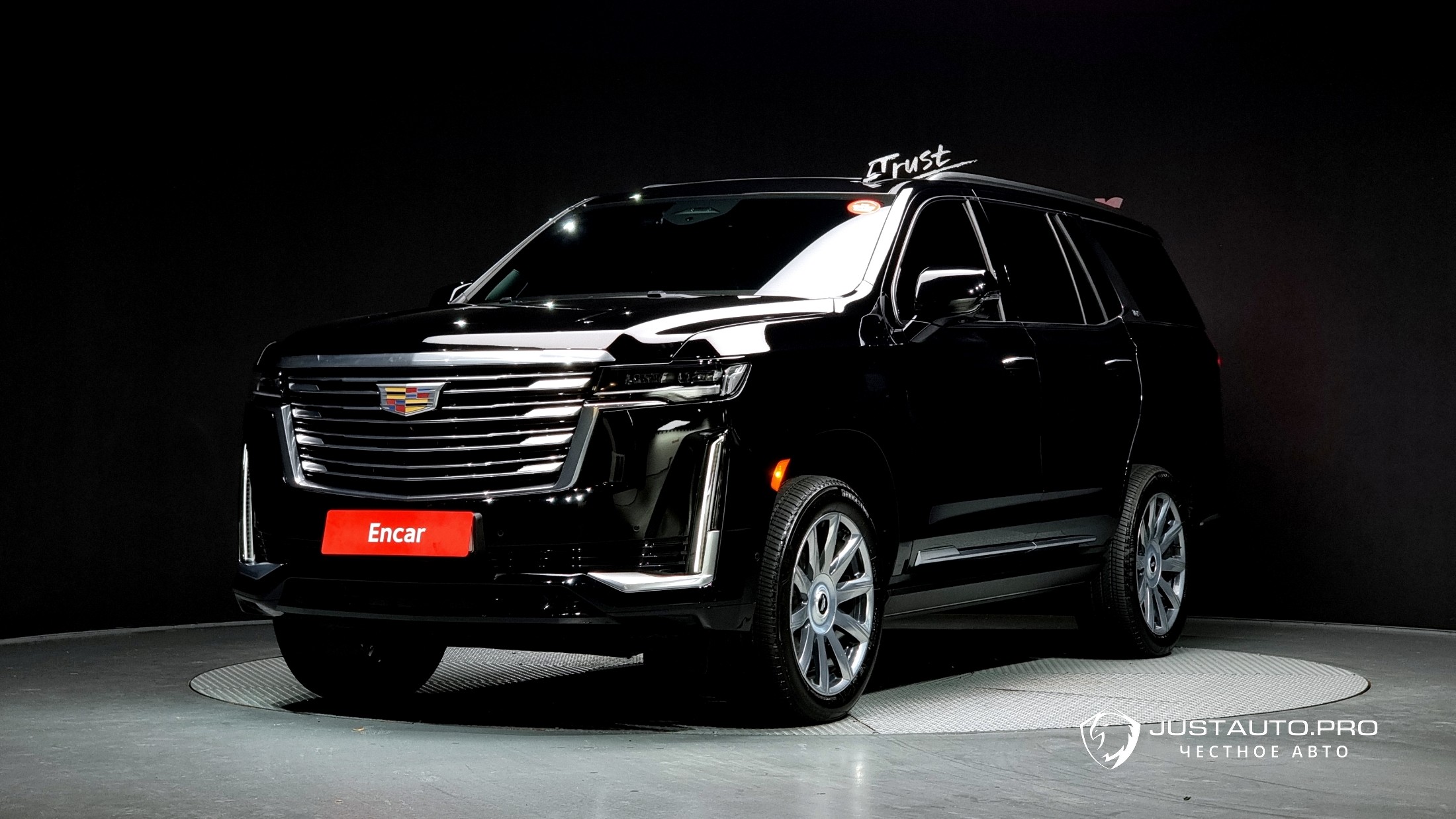 Автомобиль Cadillac Escalade